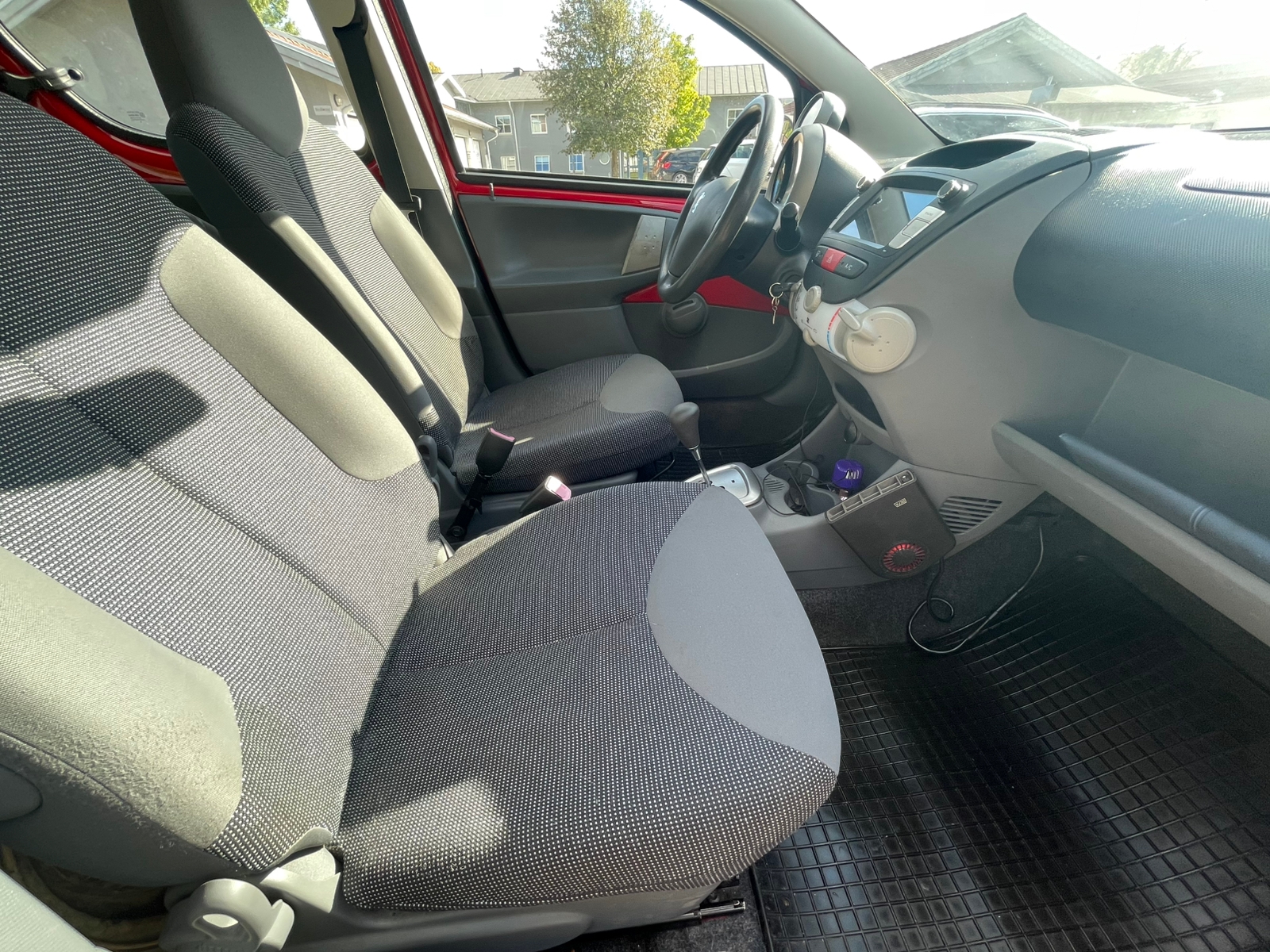 Peugeot 107 2008, bild 5/7