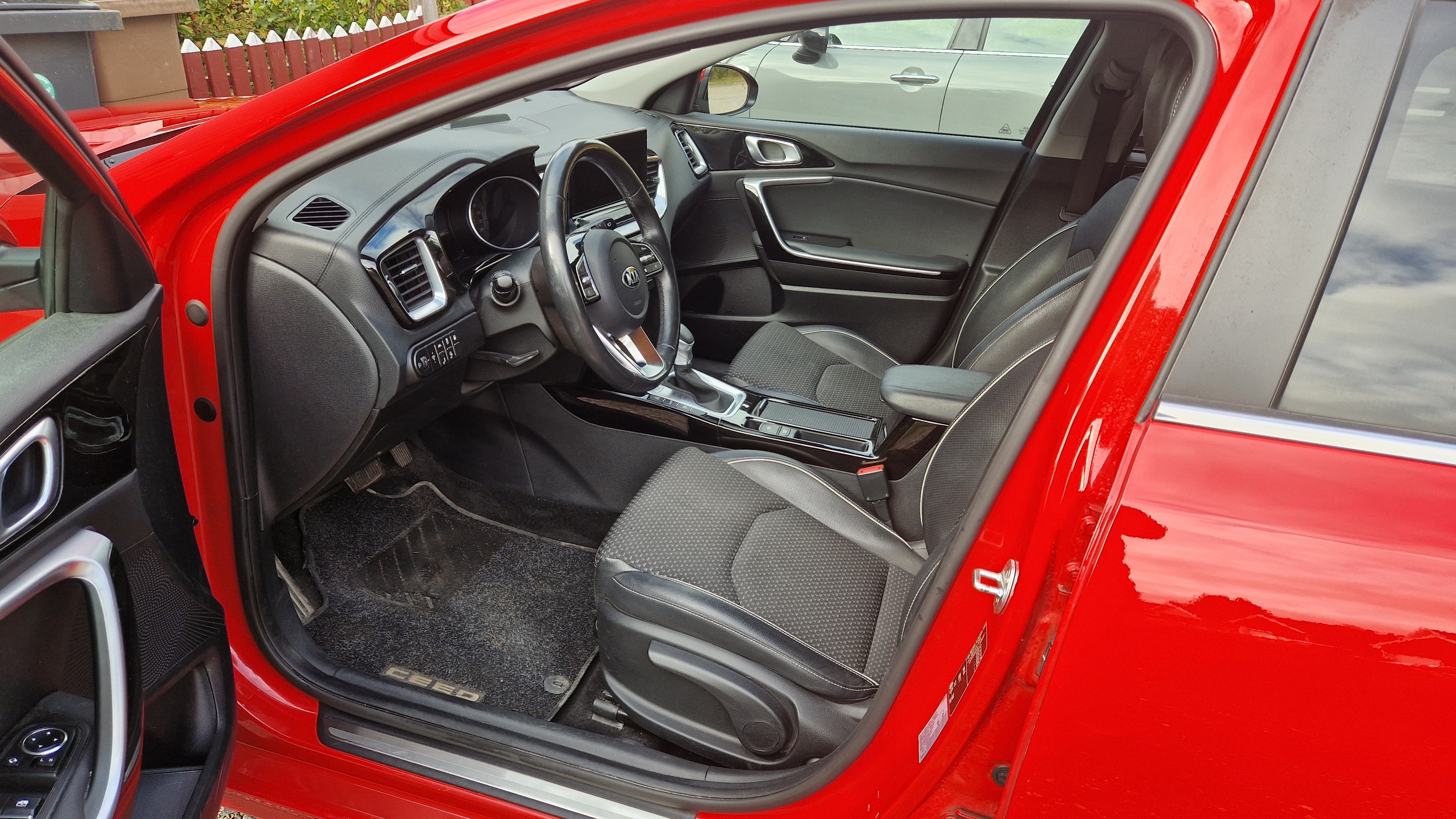 Kia Ceed 2020, bild 2/10