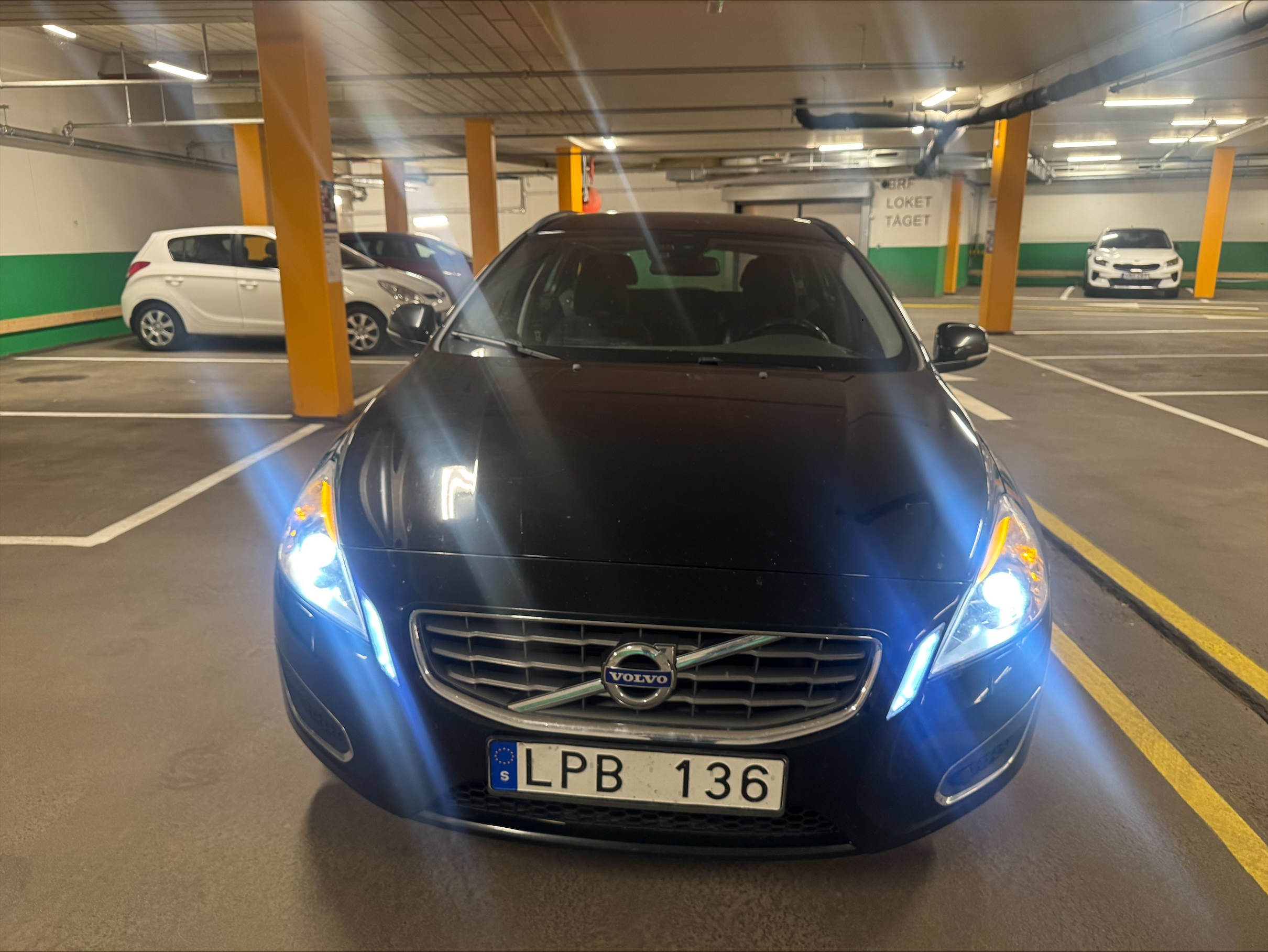 Volvo V60 T3 Manuell 2011, kuva 2/4