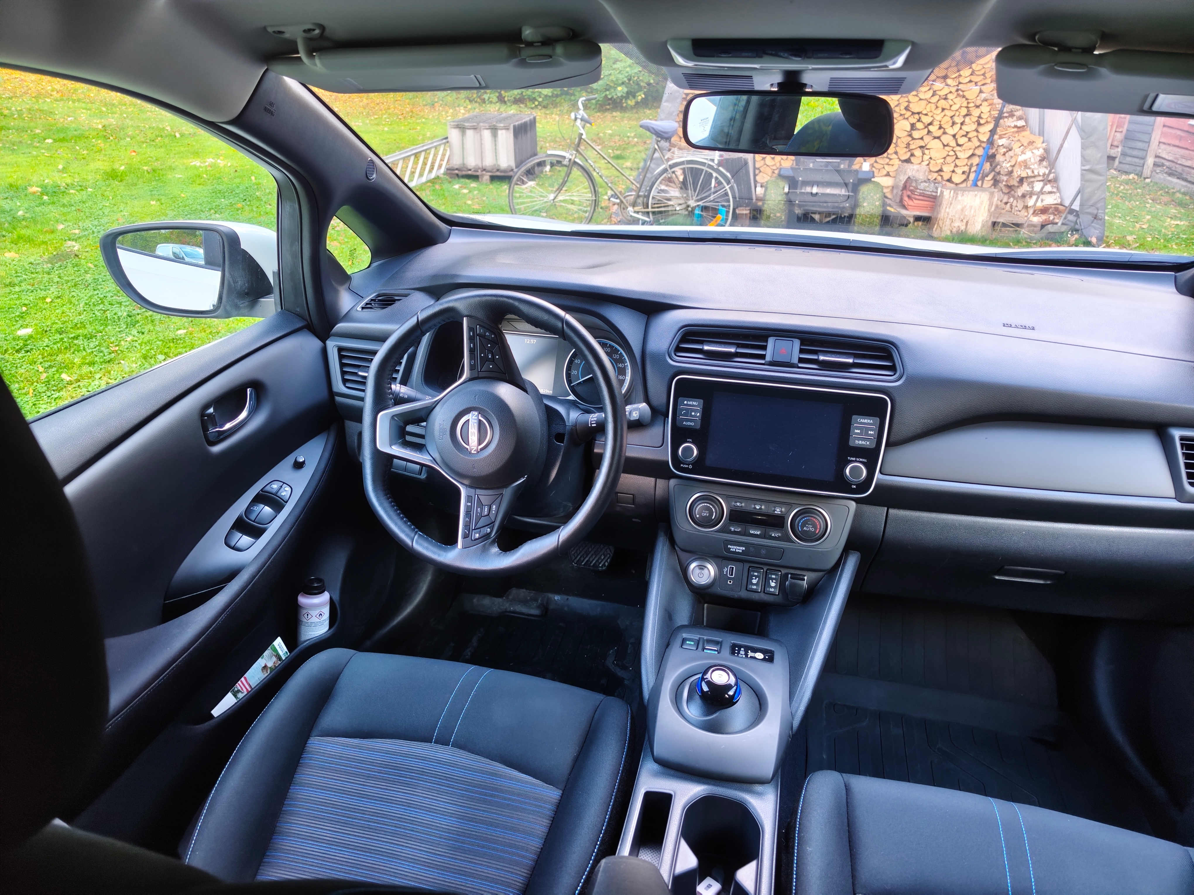 Nissan Leaf 2022, photo 5/10
