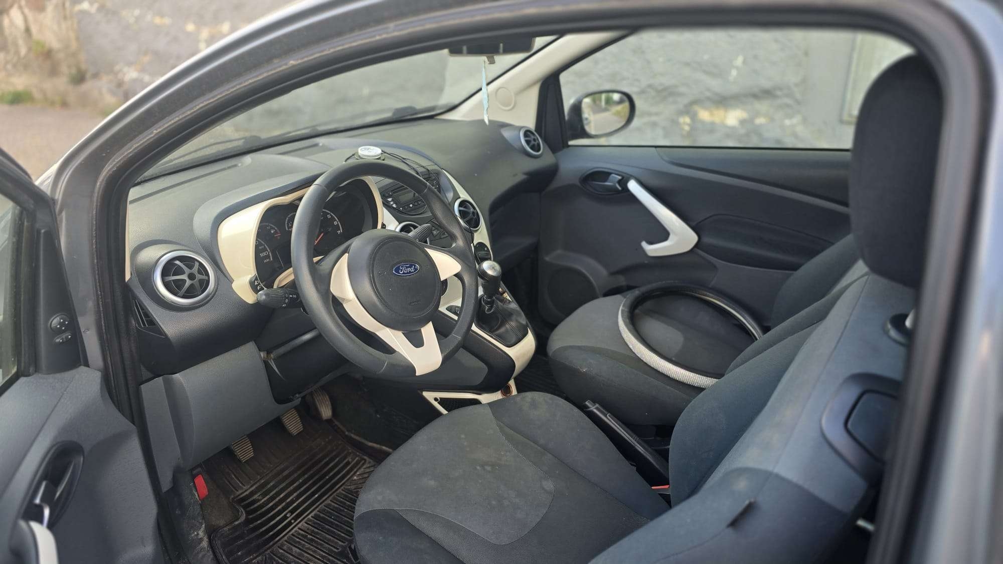 Ford Ka 1.2 Manuell 2010, bild 3/7