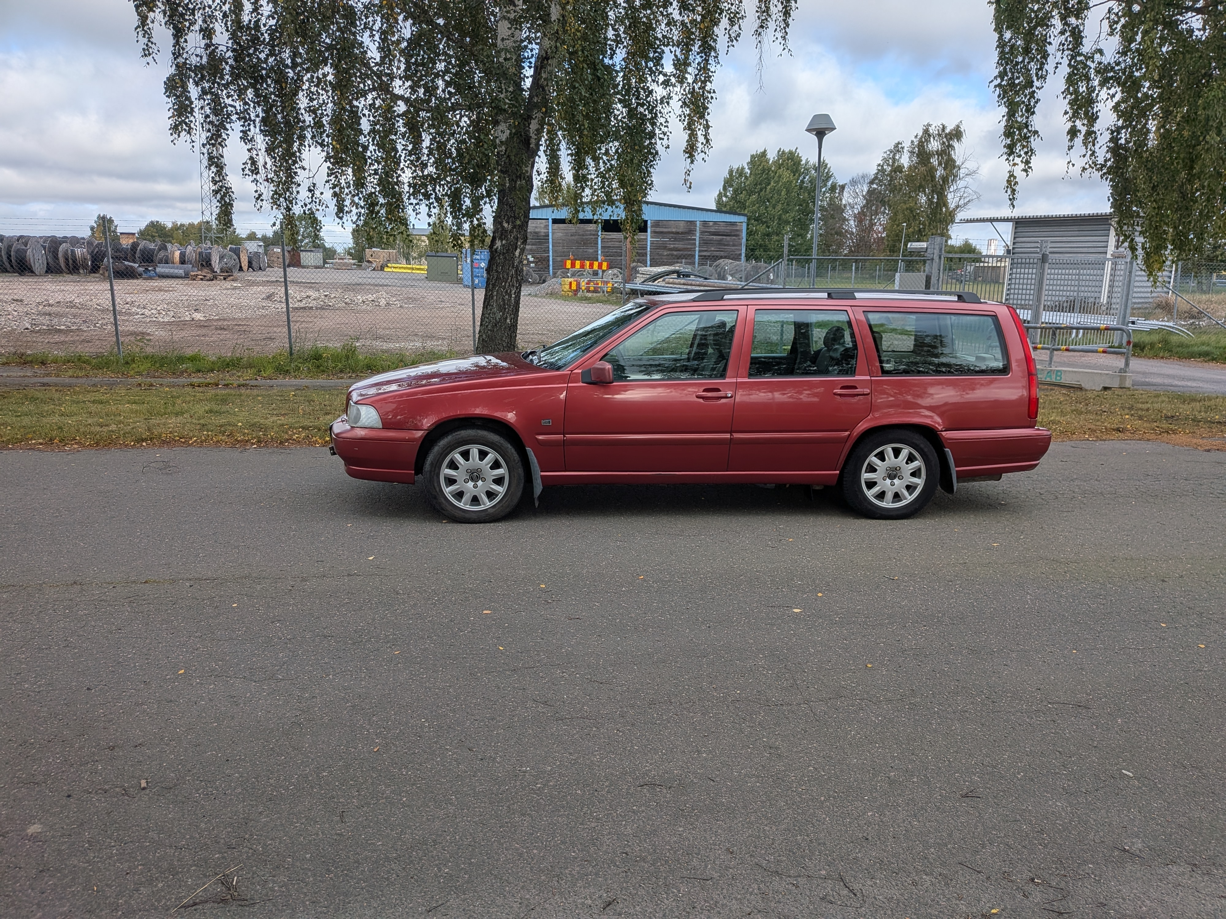 Volvo V70 2.5T AWD Manuell 1999, bild 2/7