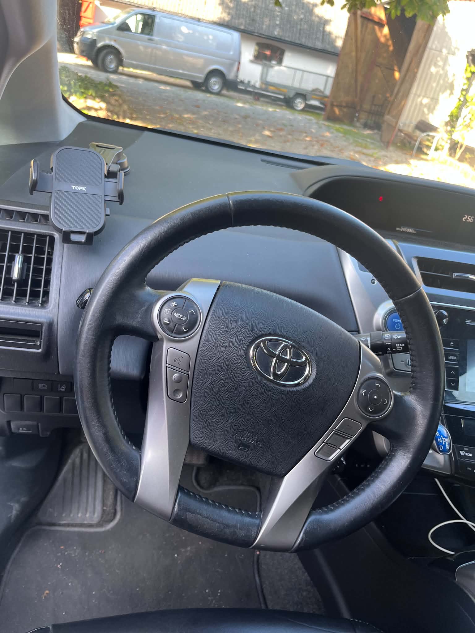 Toyota Prius+ Hybrid CVT Bytes Tesla Y 2019, bild 2/7