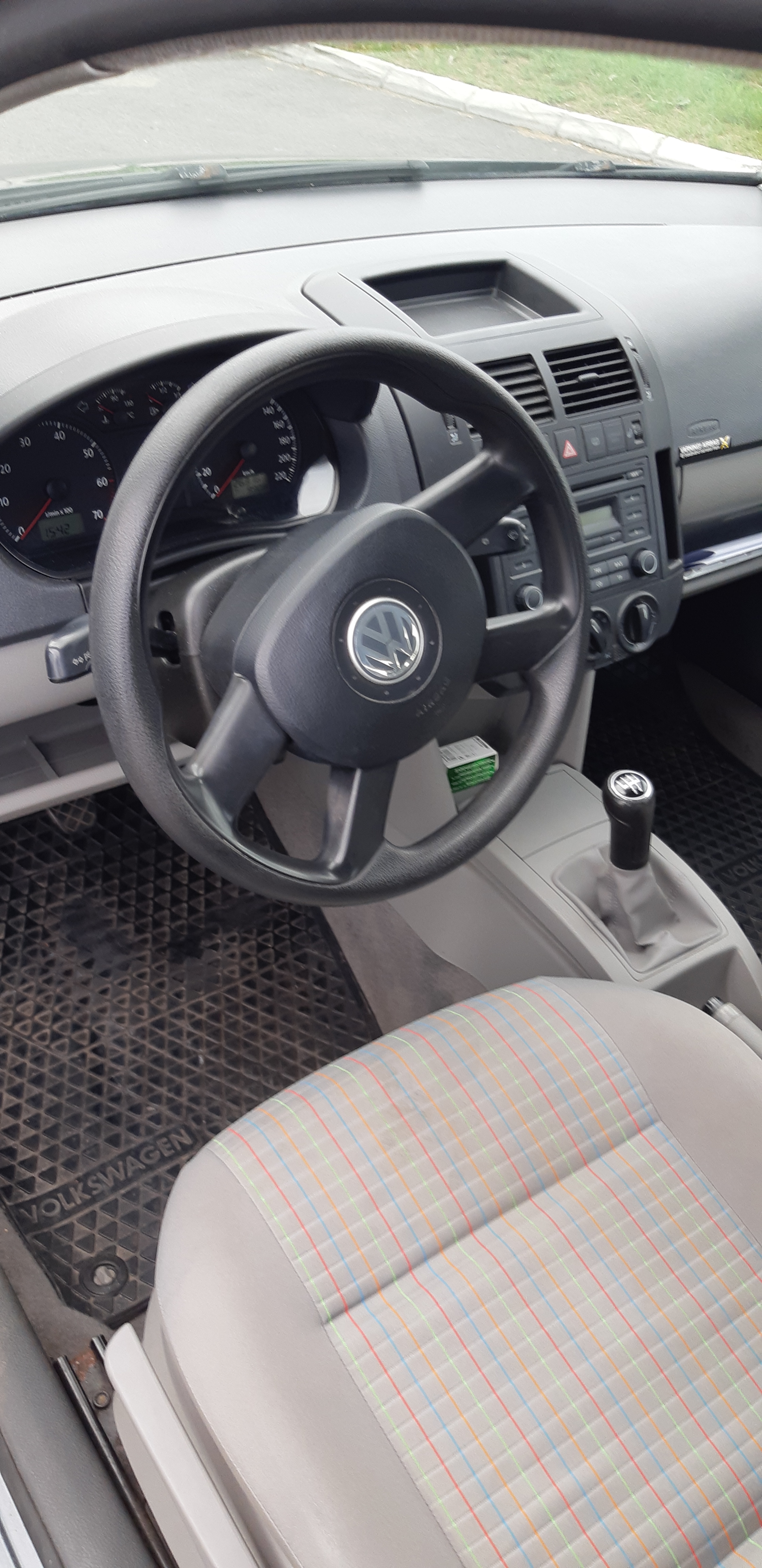 Volkswagen Polo 5-dörrar 1.4 Manuell 2006, bild 7/9