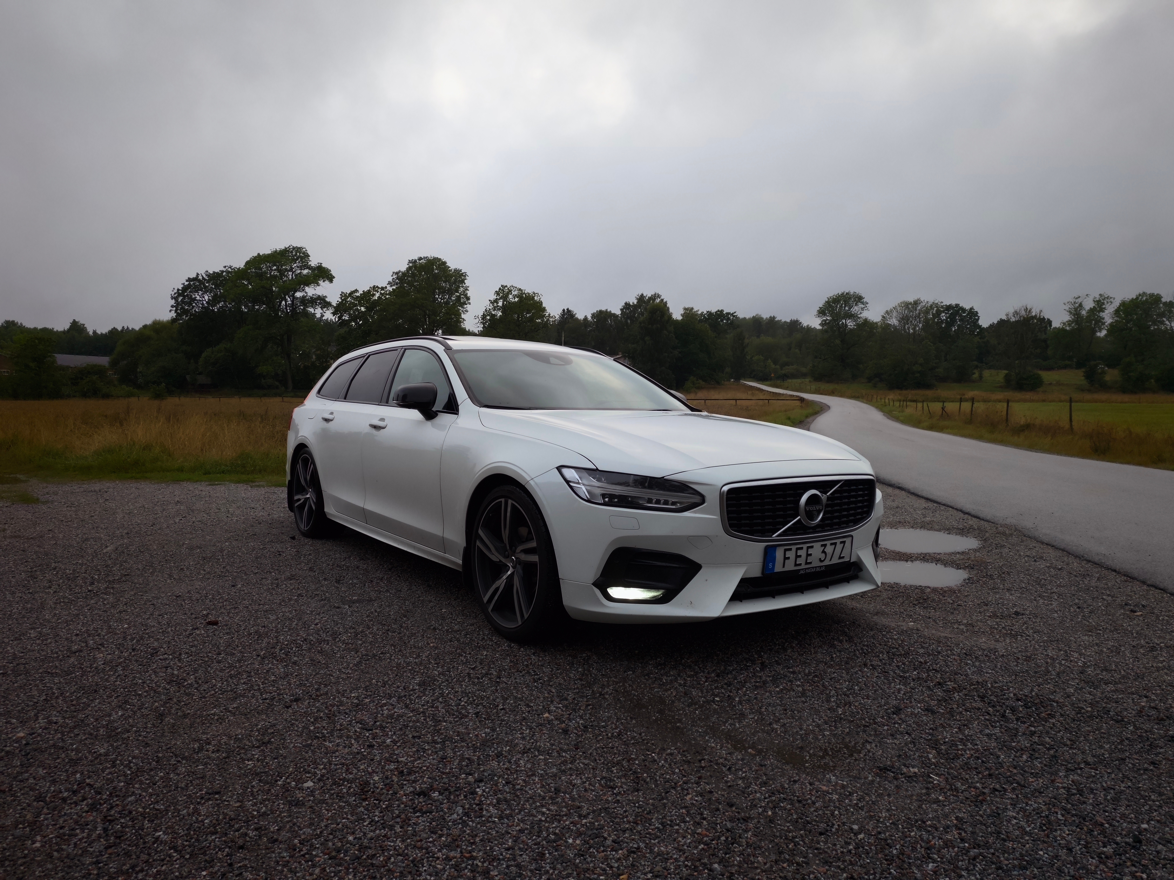 Volvo V90 D4 AWD Geartronic R-design 2020, kuva 2/10