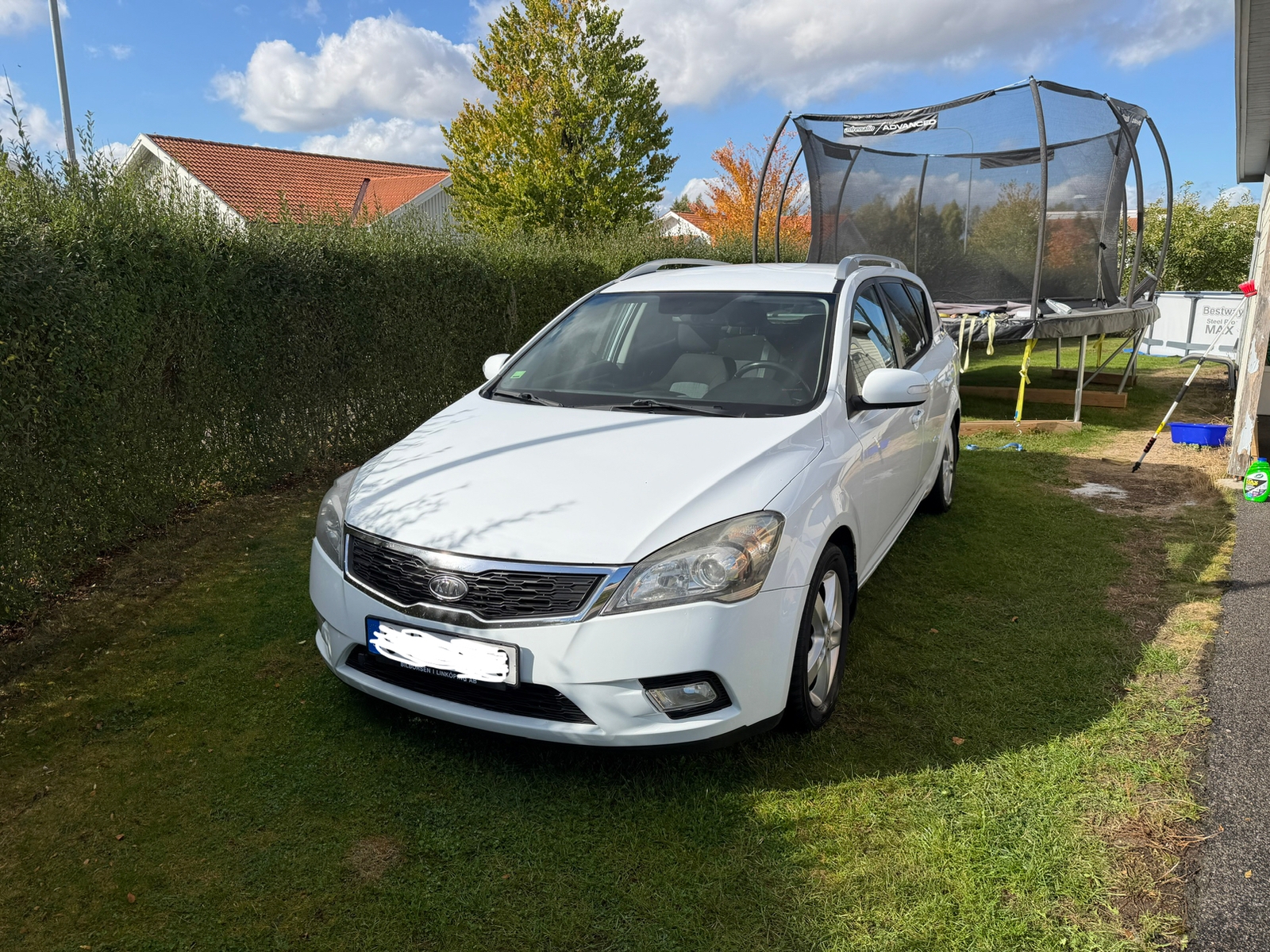 Kia Ceed _sw 1.6 CRDi Manuell 2010, bild 2/7