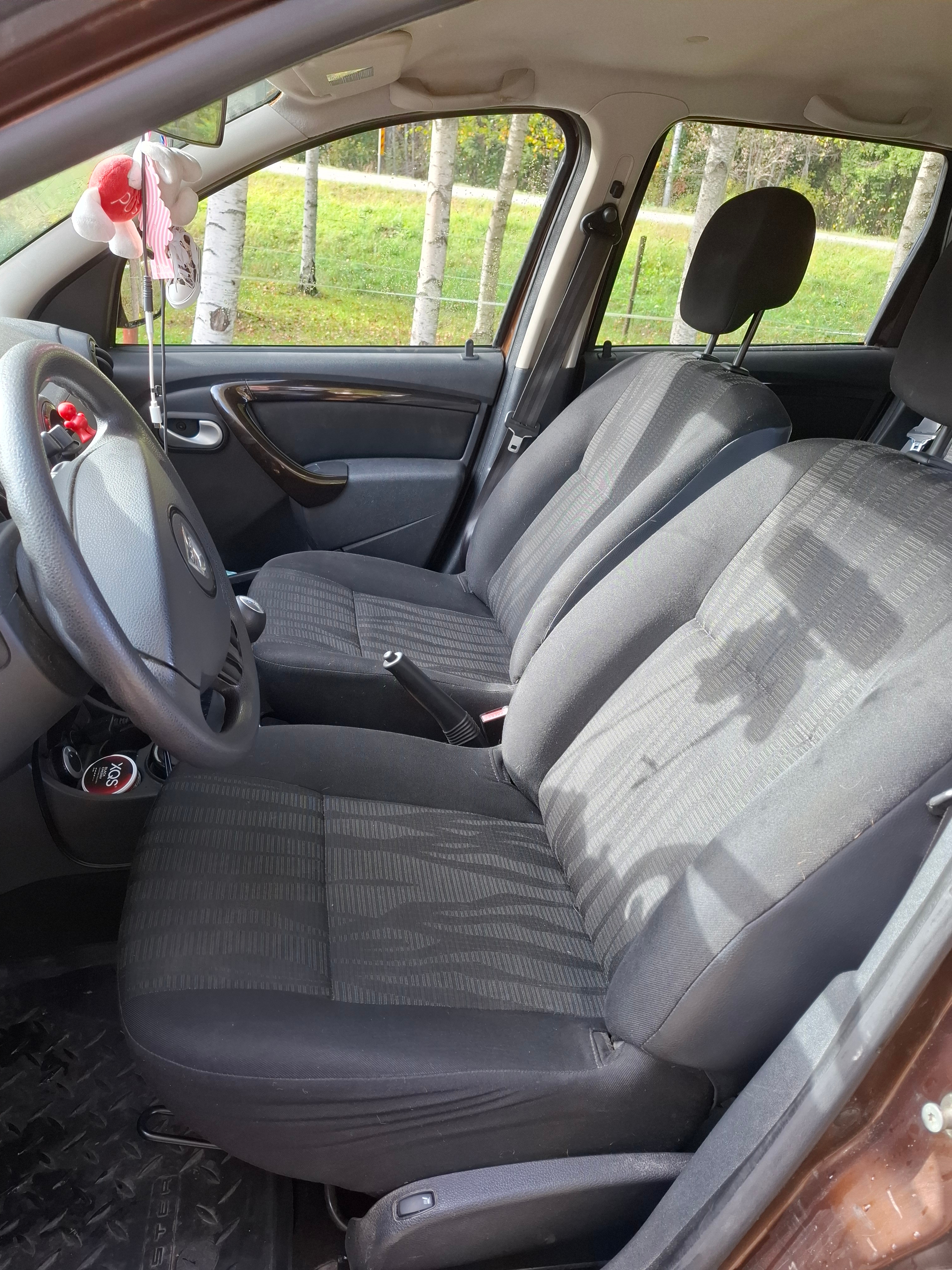 Dacia Duster 1.5 dCi 4x4 Manuell 2012, kuva 6/7