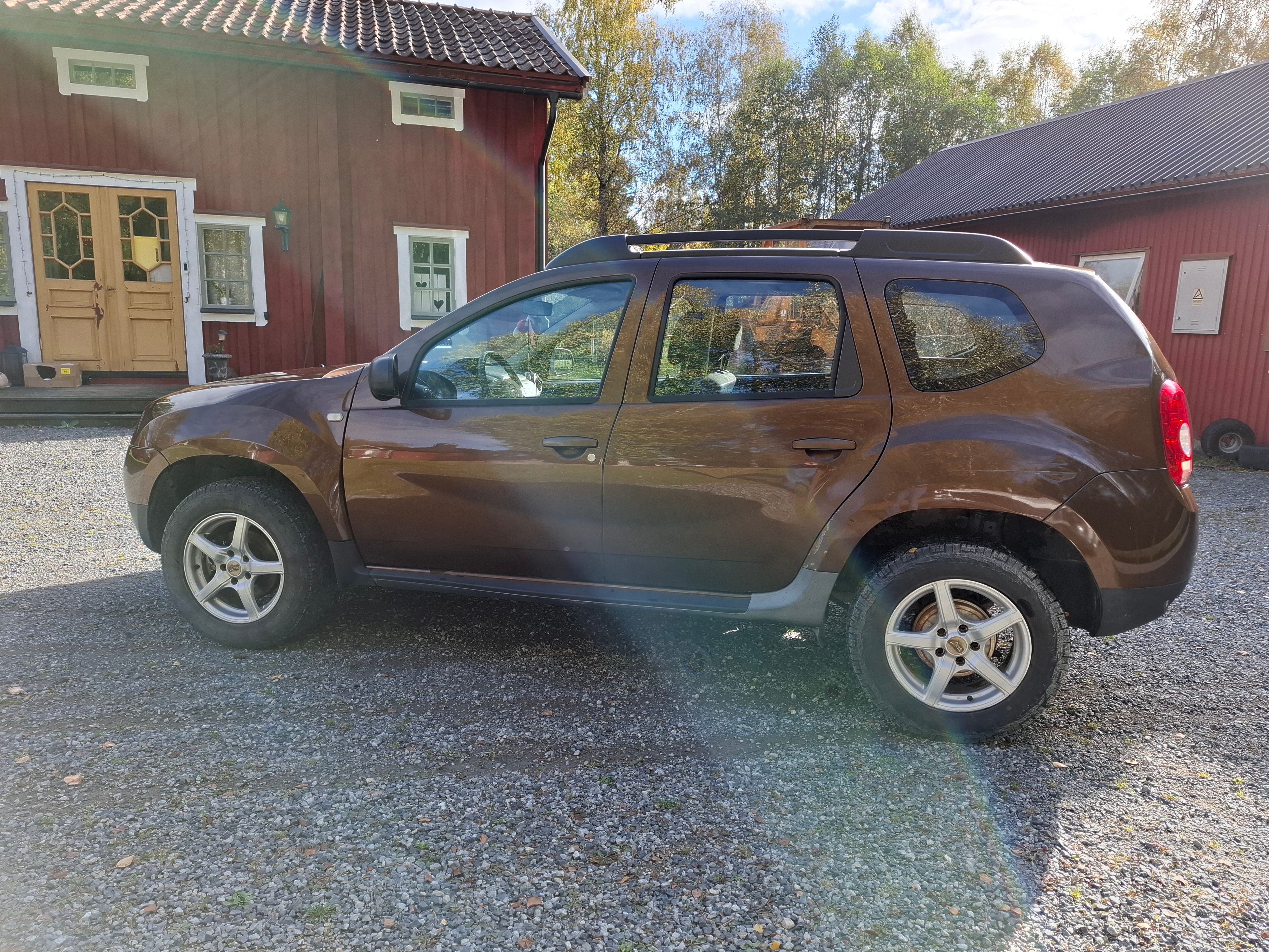 Dacia Duster 1.5 dCi 4x4 Manuell 2012, kuva 4/7