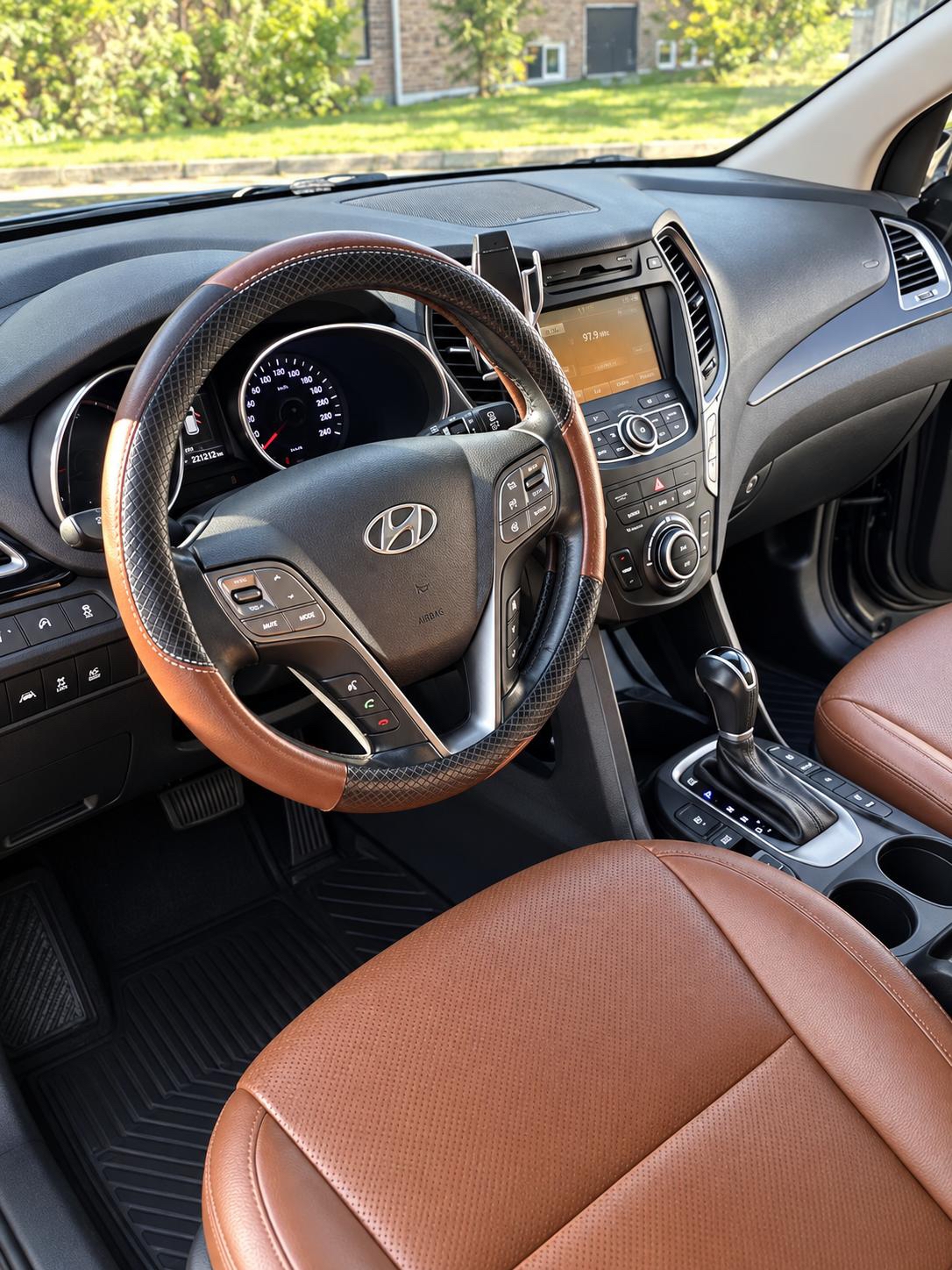 Hyundai Santa Fe 2015, kuva 4/5