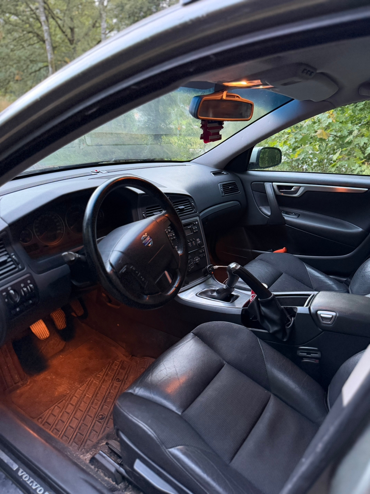 Volvo V70 2.4D Manuell 2006, kuva 3/4