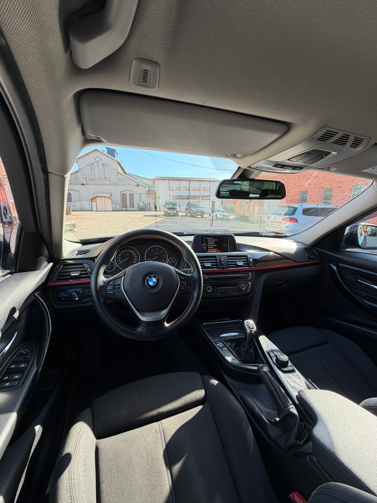 BMW 320 d xDrive Touring Manuell 2015, bild 5/9