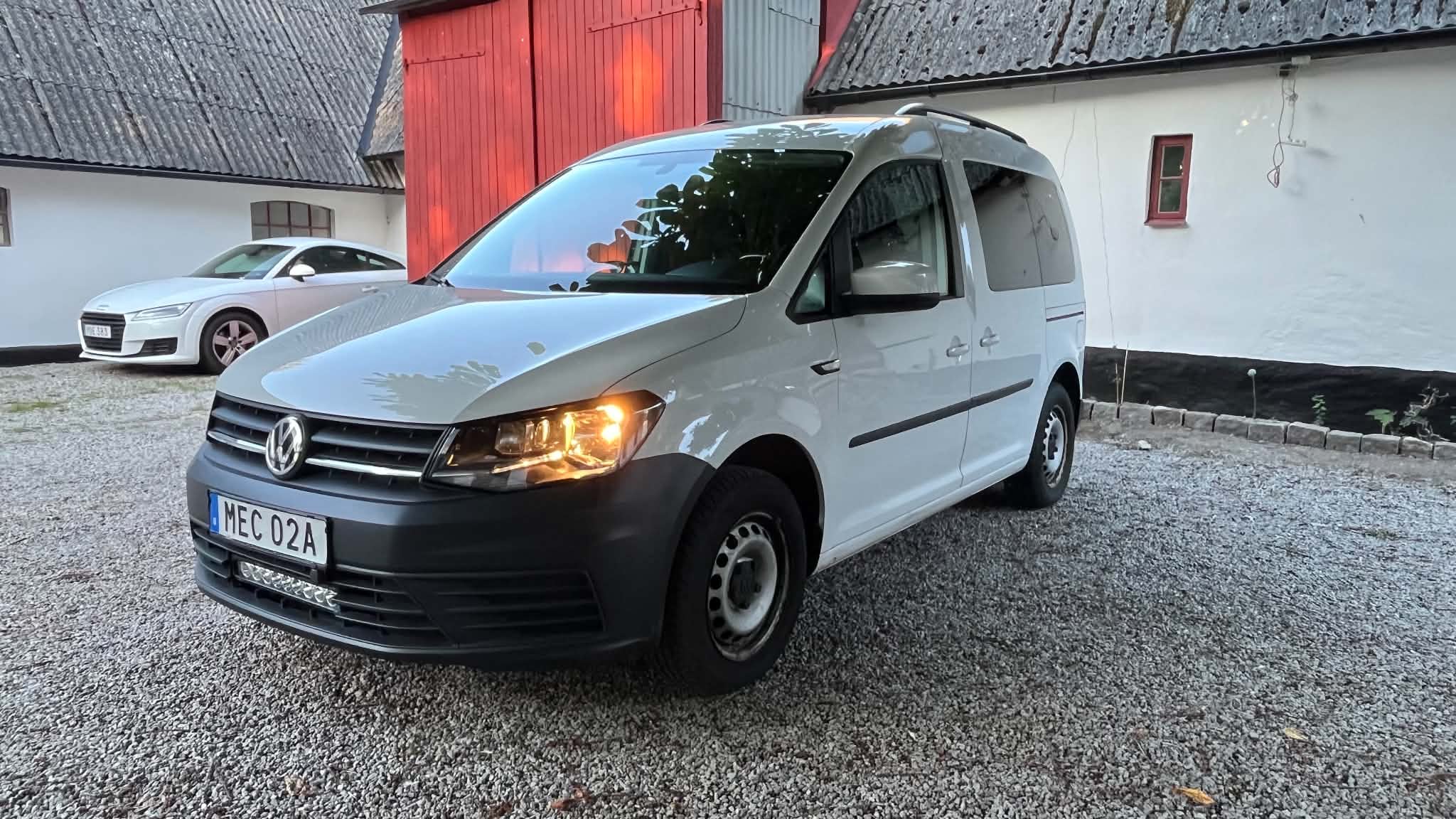 Volkswagen Caddy 2020, photo 6/9