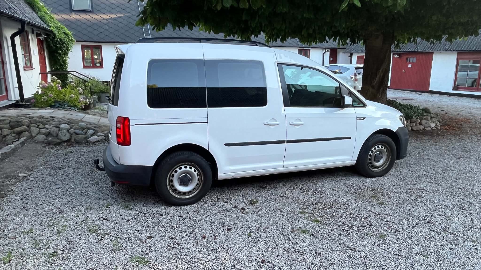 Volkswagen Caddy 2020, photo 2/9