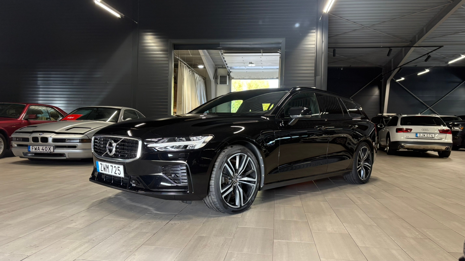 Volvo V60 T8 Twin Engine AWD Geartronic 2020, bild 4/7