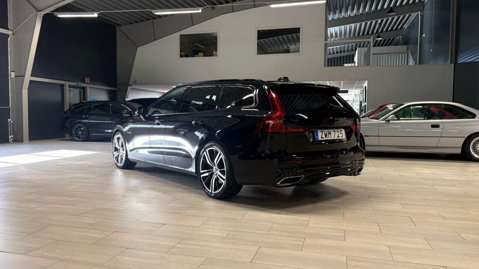 Volvo V60 T8 Twin Engine AWD Geartronic 2020, bild 3/7