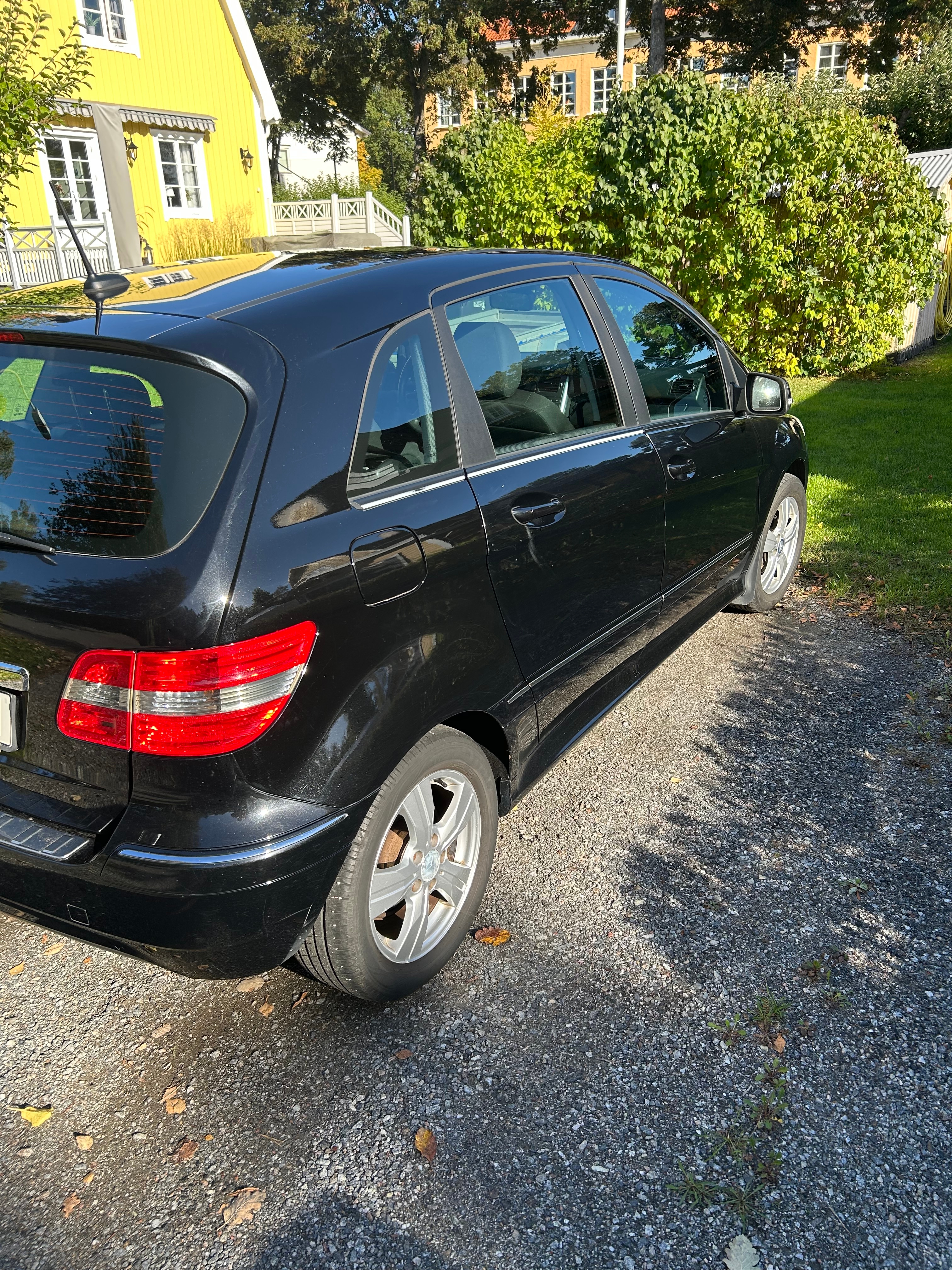 Mercedes-Benz B