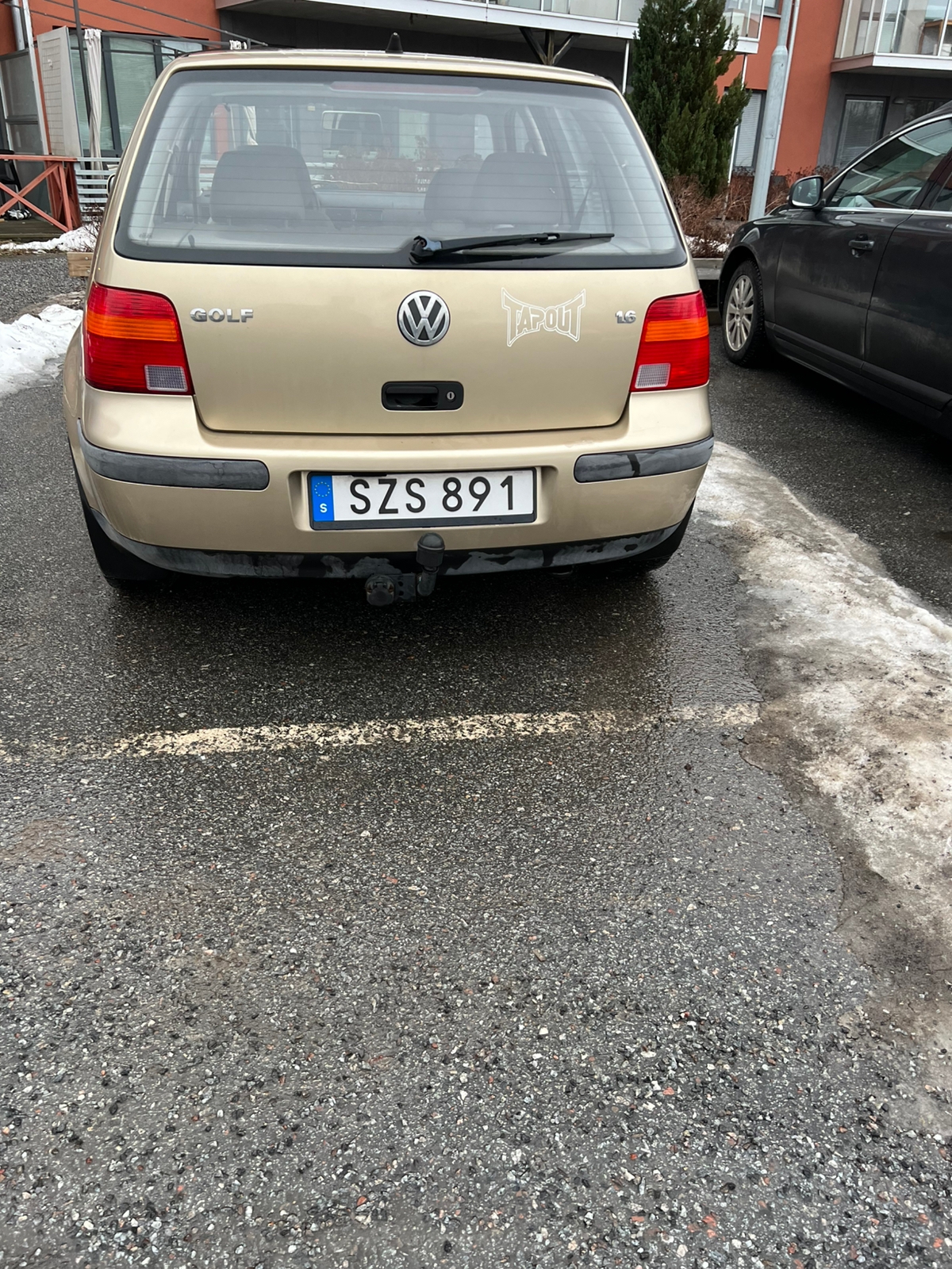 Volkswagen Golf IV 5-dörrar 1.6 Manuell 2002, kuva 2/9