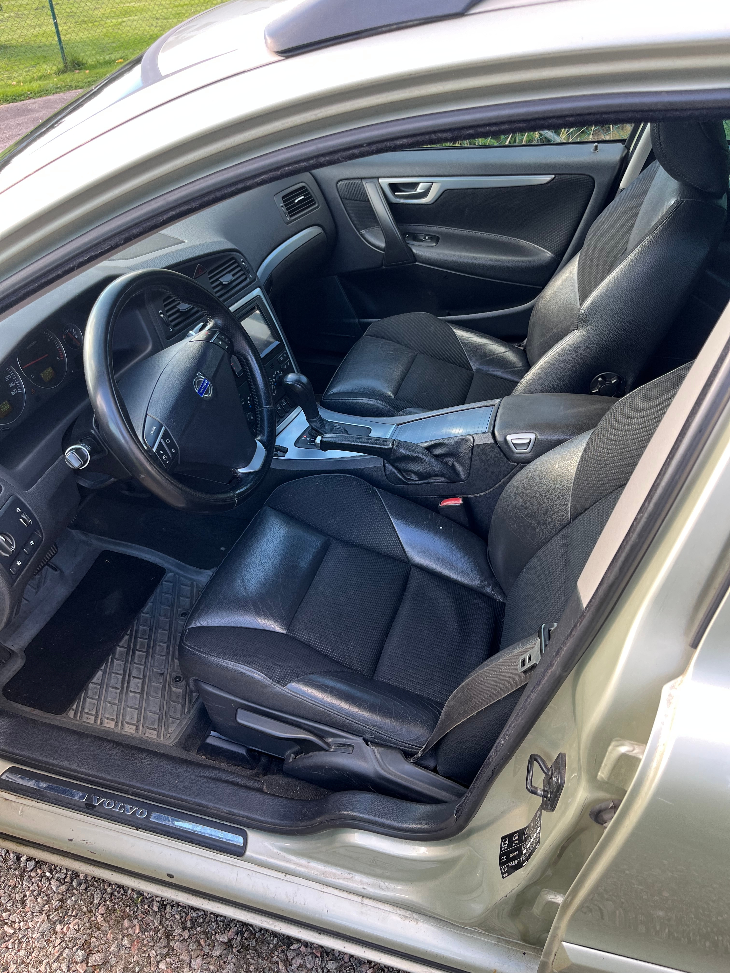 Volvo V70 D5 Geartronic 2007, kuva 3/6