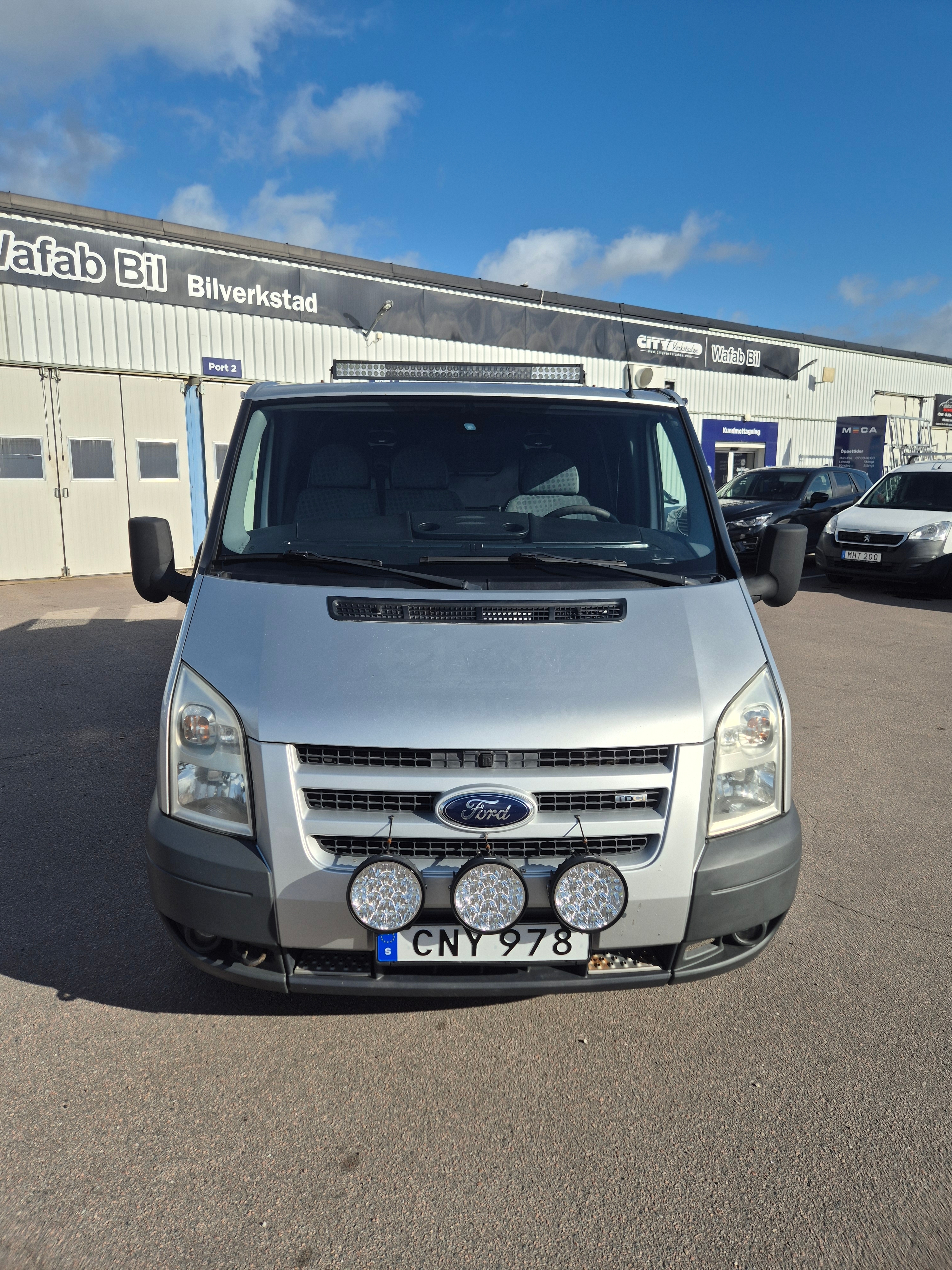 Ford Transit T260 2.2 TDCi Manuell 2008, kuva 2/7