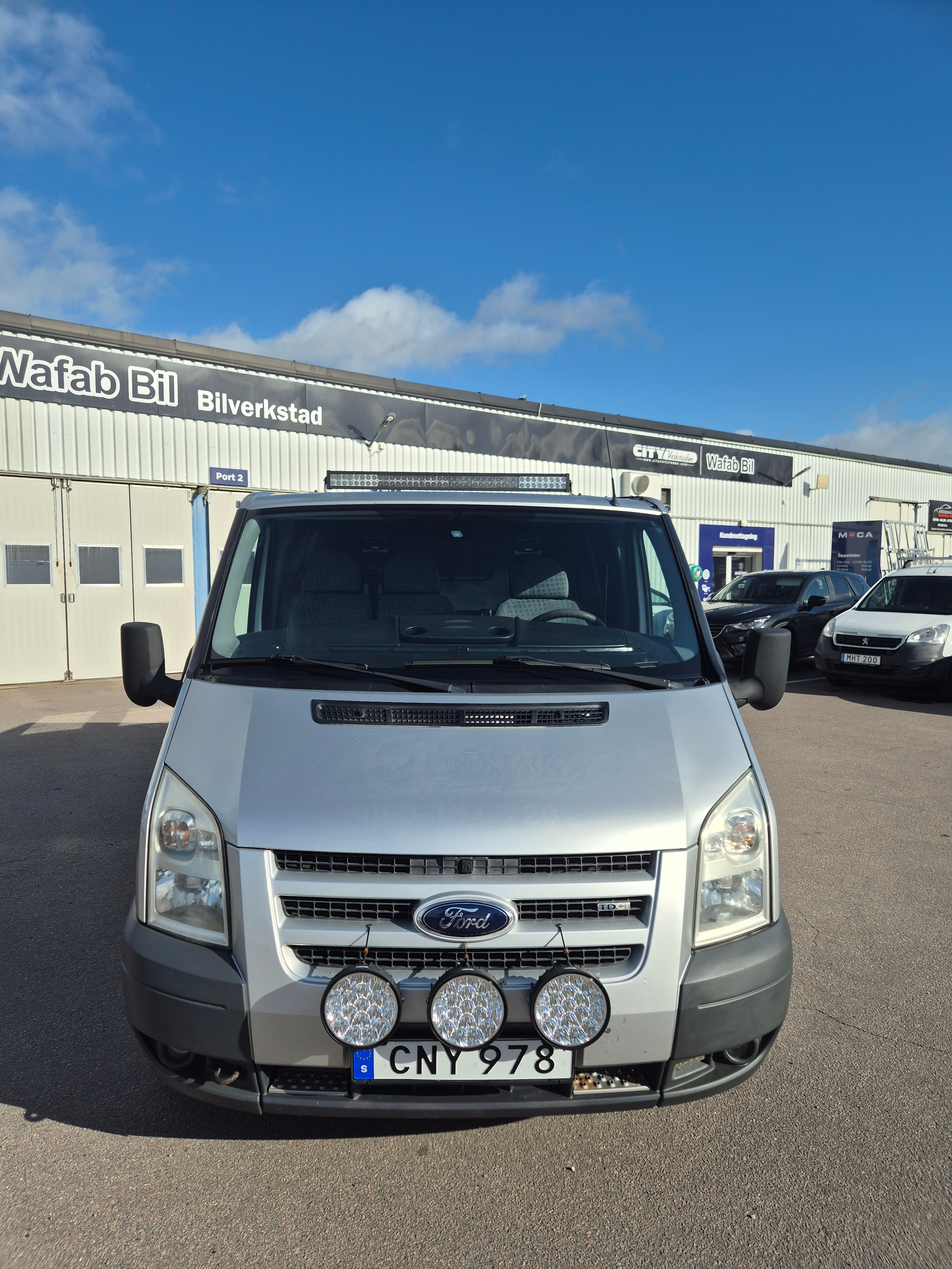 Ford Transit T260 2.2 TDCi Manuell 2008, kuva 4/7