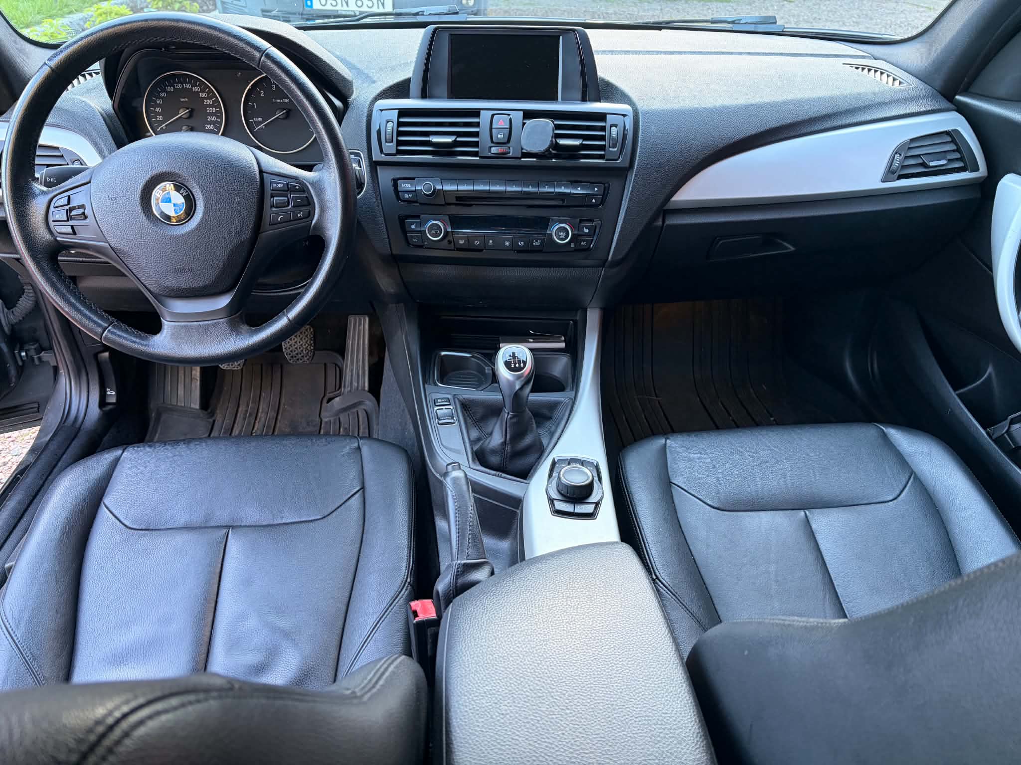 BMW 116 i 5-dörrars Manuell 2013, kuva 3/5