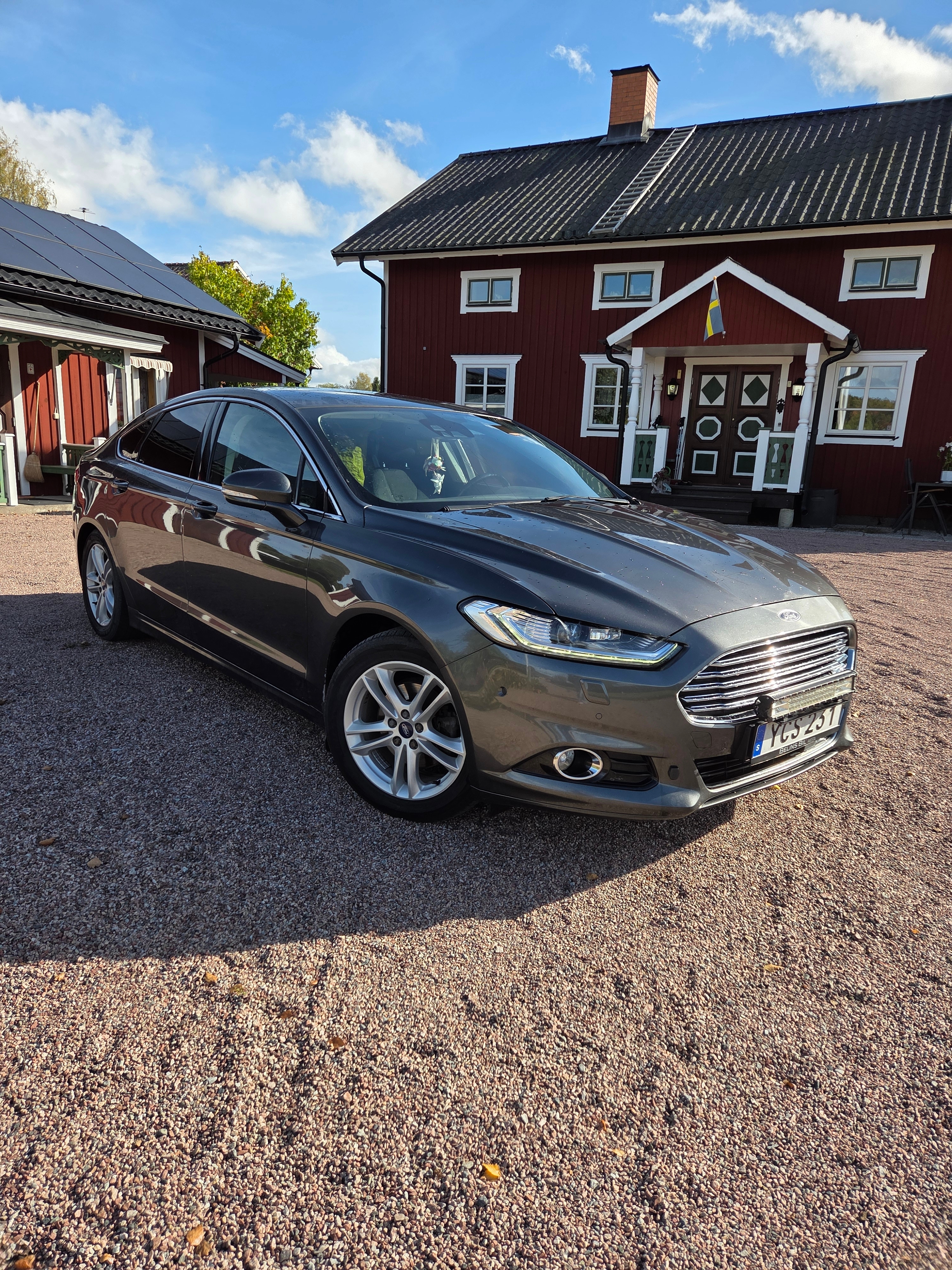 Ford Mondeo 2.0 TDCi Manuell 2016, bild 2/10