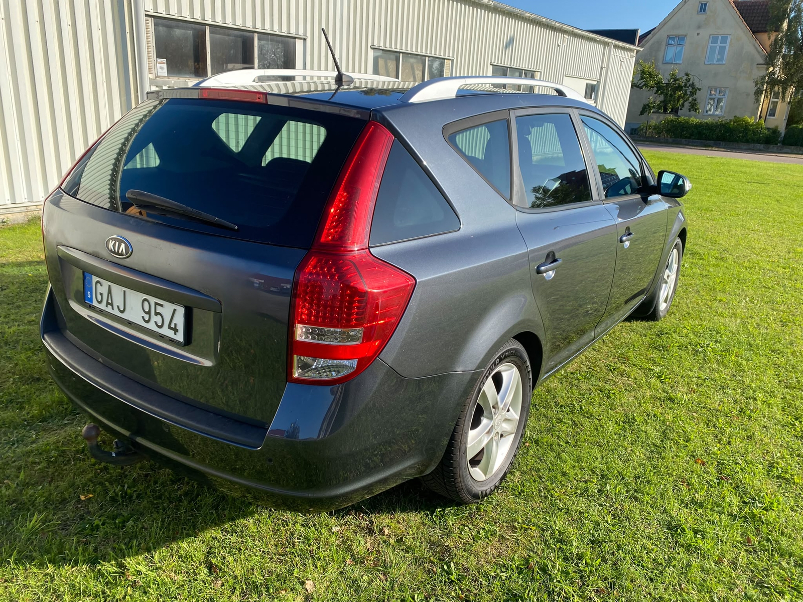 Kia Ceed _sw 1.6 CRDi Manuell 2010, bild 4/6
