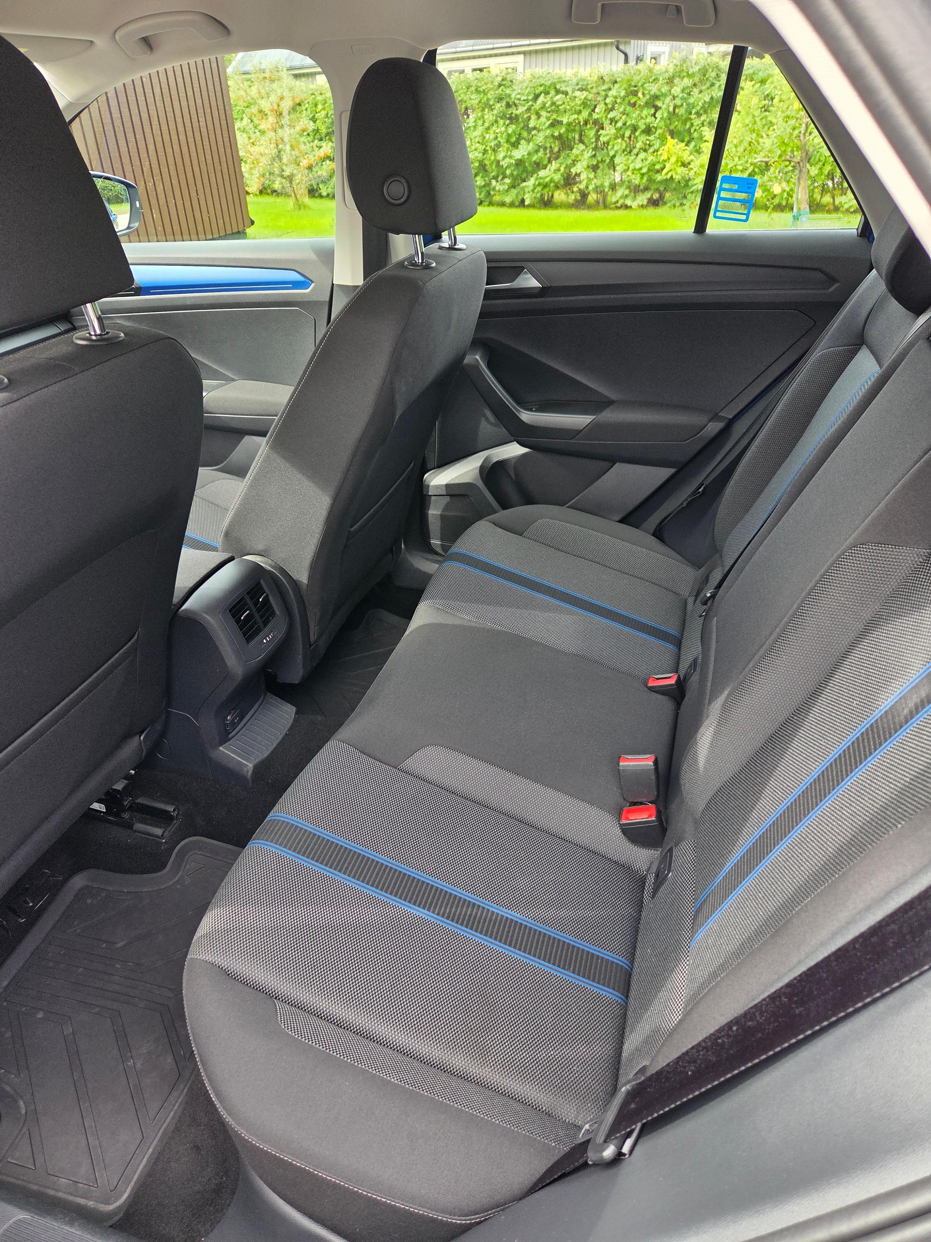 Volkswagen T-Roc 2018, bild 4/9