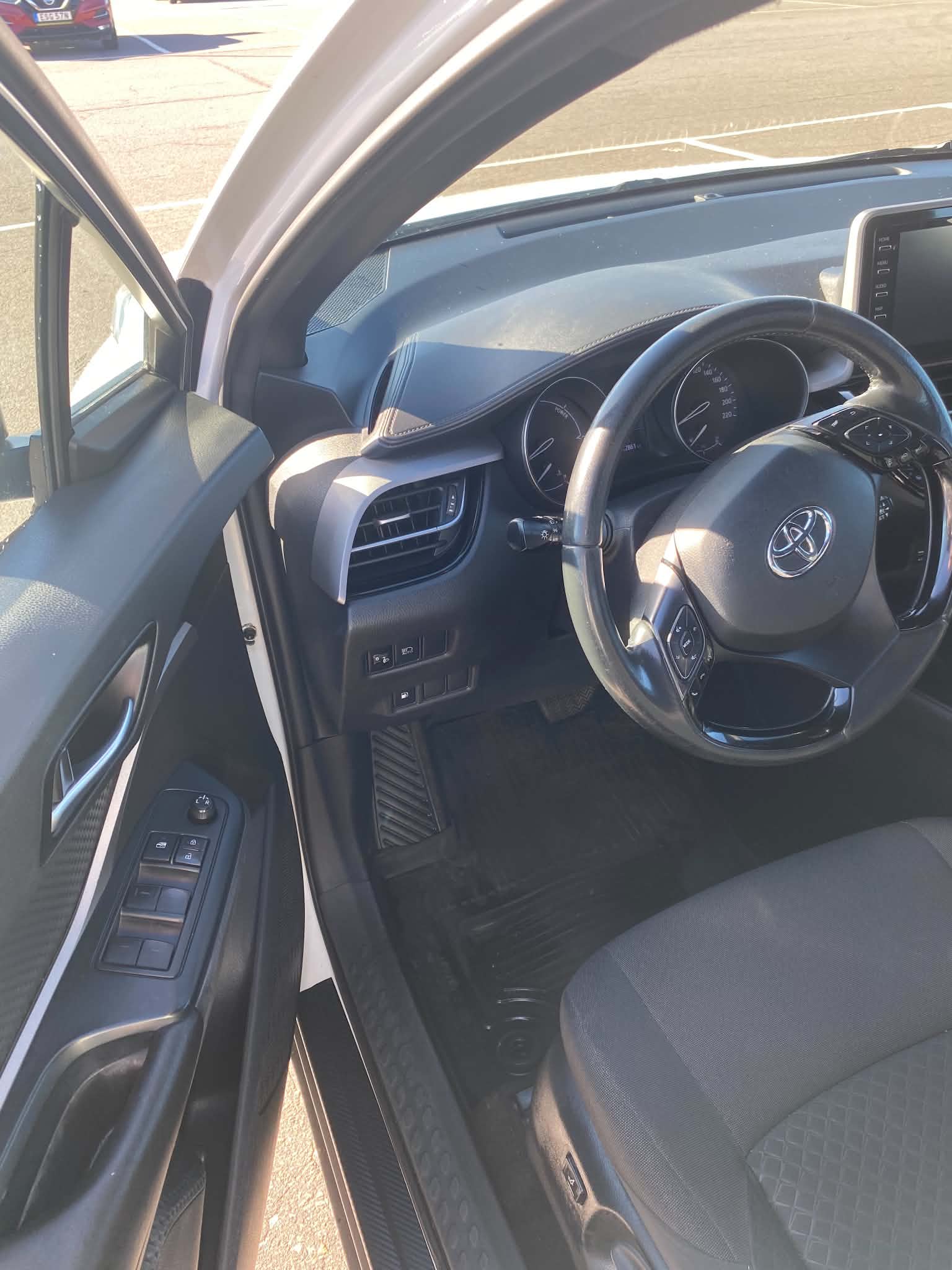 Toyota C-HR Hybrid CVT 2021, bild 5/6