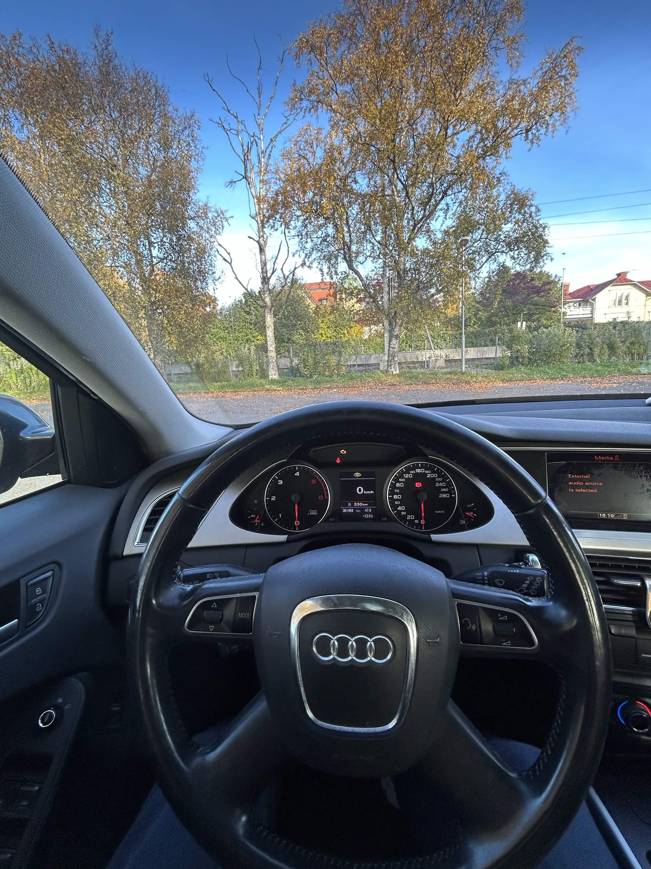 Audi A4 2010, bild 4/8