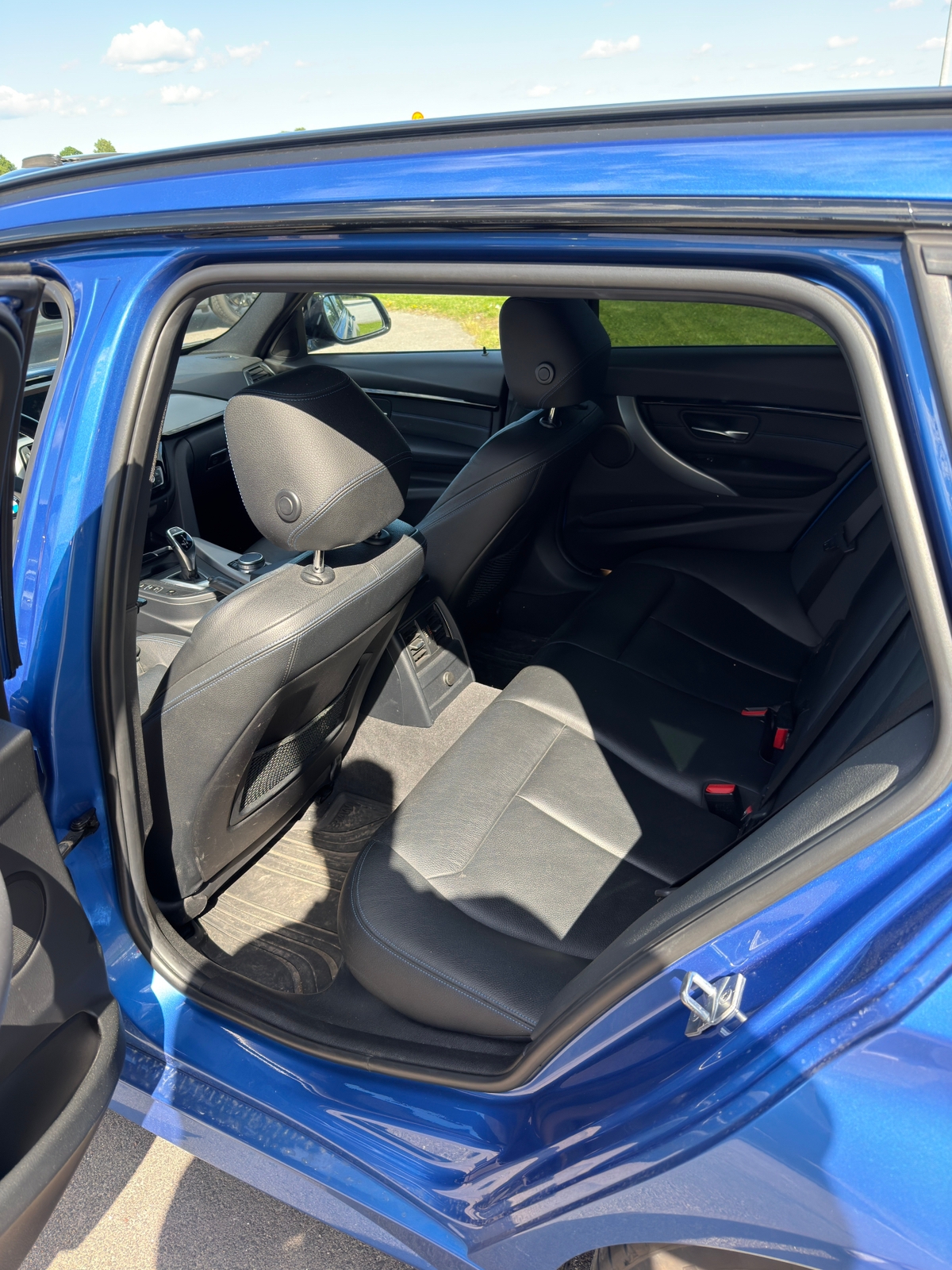 BMW 320 d xDrive Touring Steptronic 2019, bild 7/8