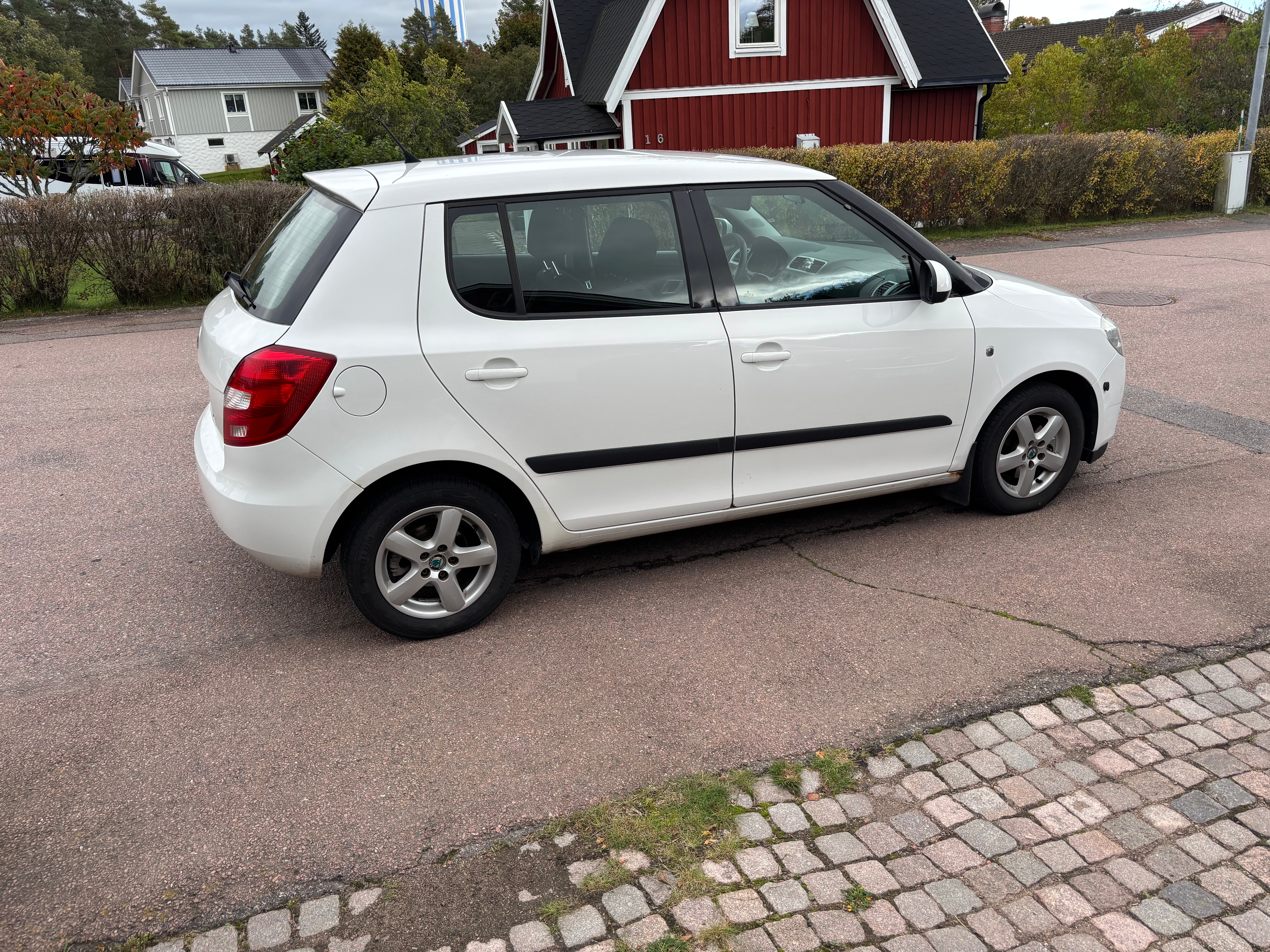 Skoda Fabia 1.4 TDI Manuell 2009, bild 2/4