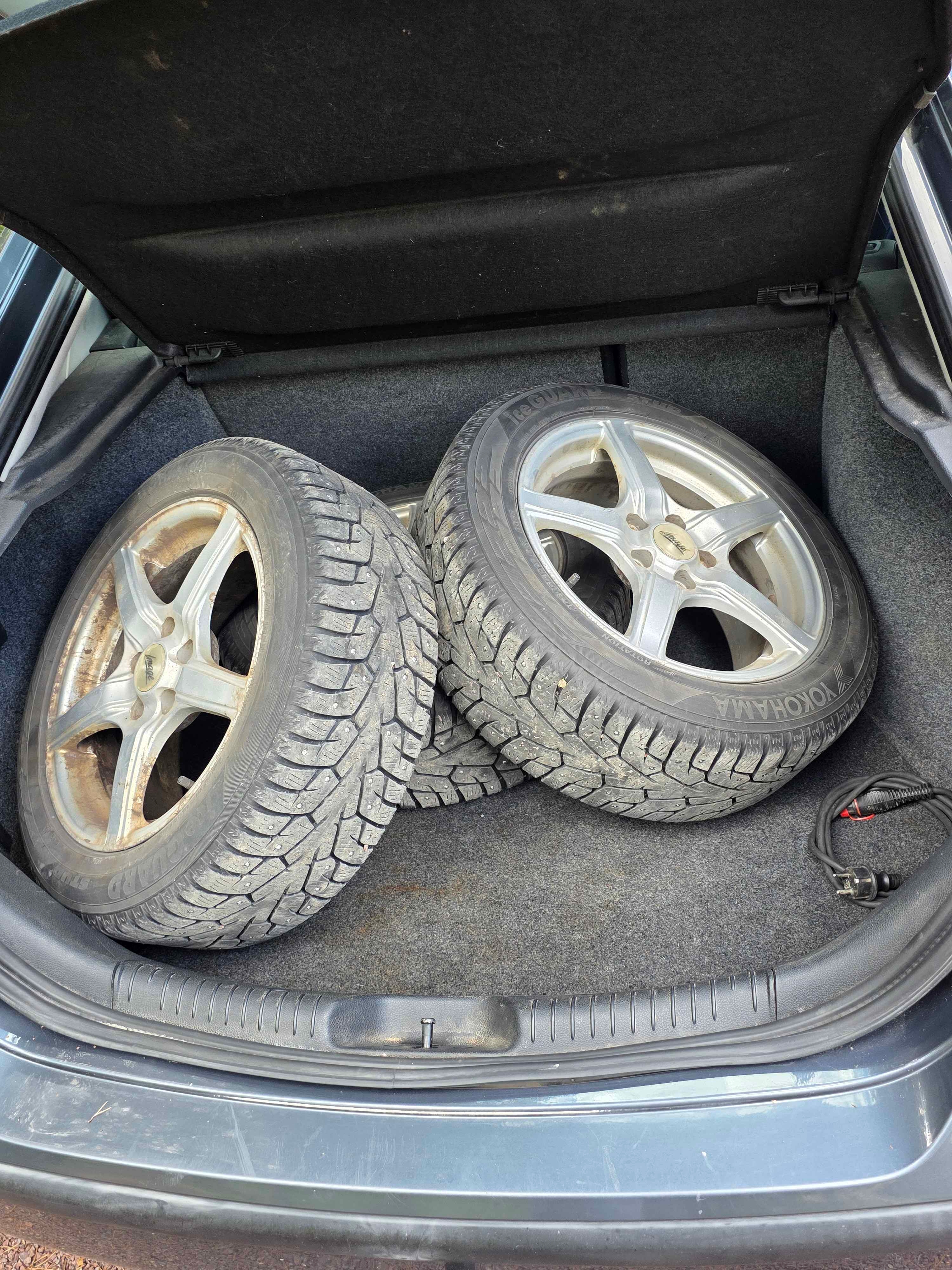 Ford Mondeo Halvkombi 2.5 V6 Manuell 2005, bild 4/10
