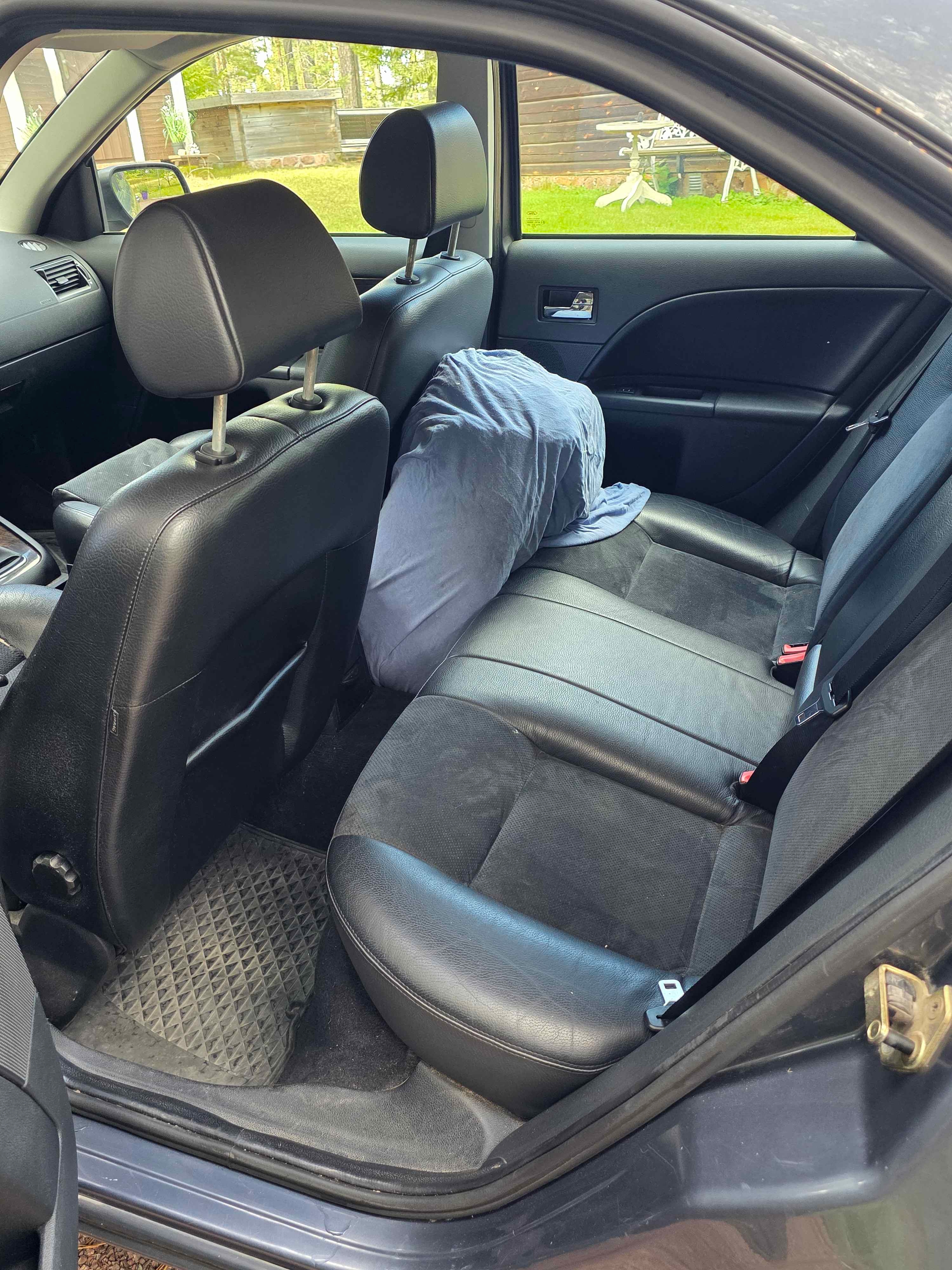 Ford Mondeo Halvkombi 2.5 V6 Manuell 2005, bild 5/10