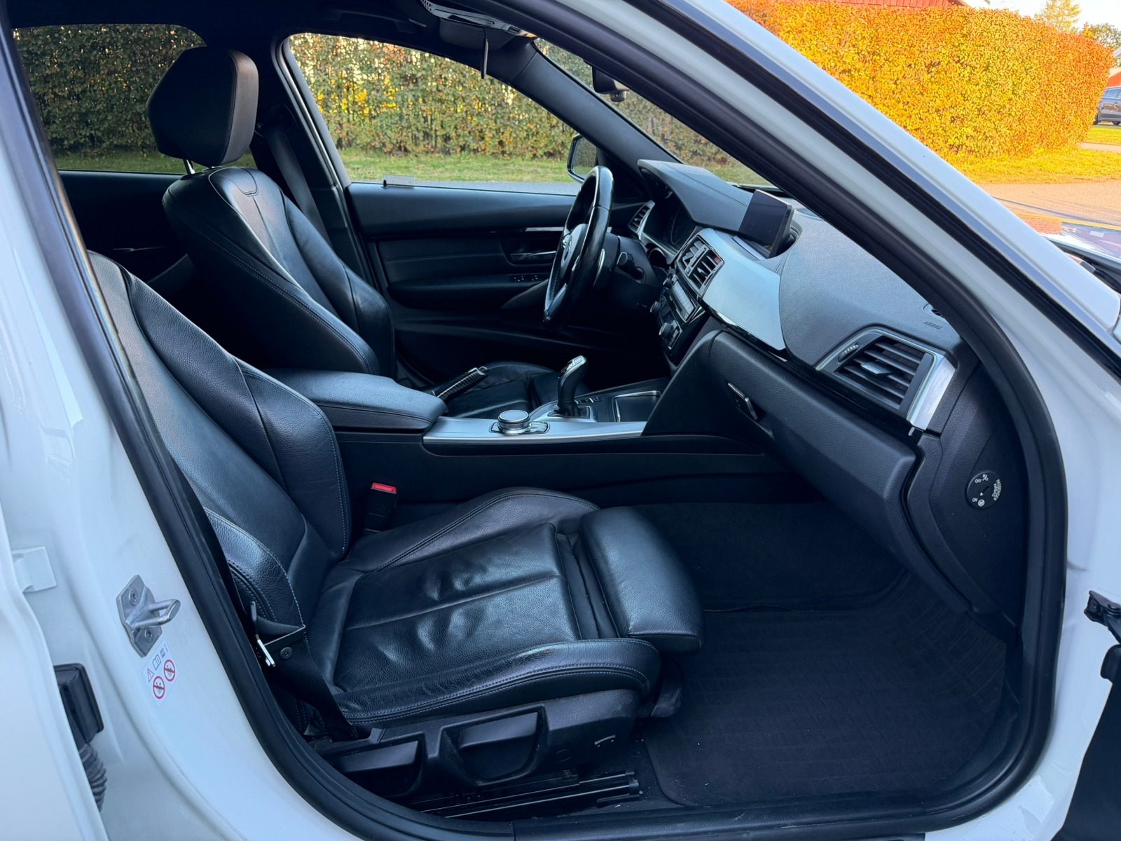 BMW 330 i xDrive Sedan Steptronic 2018, bild 5/10