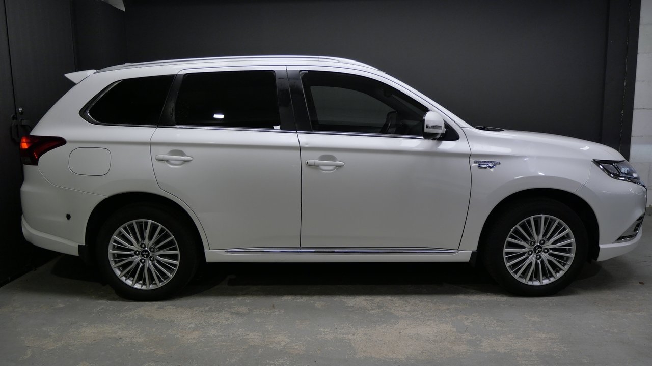 Mitsubishi Outlander 2019, bild 3/10
