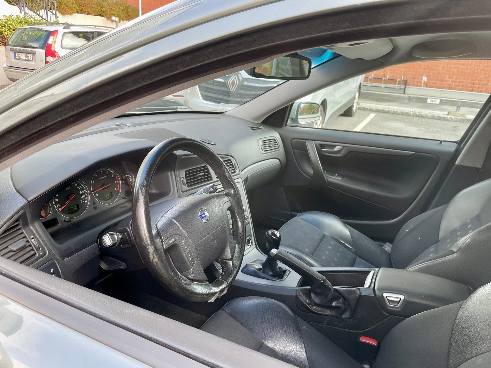 Volvo V70 2.4 Manuell 2006, bild 6/7