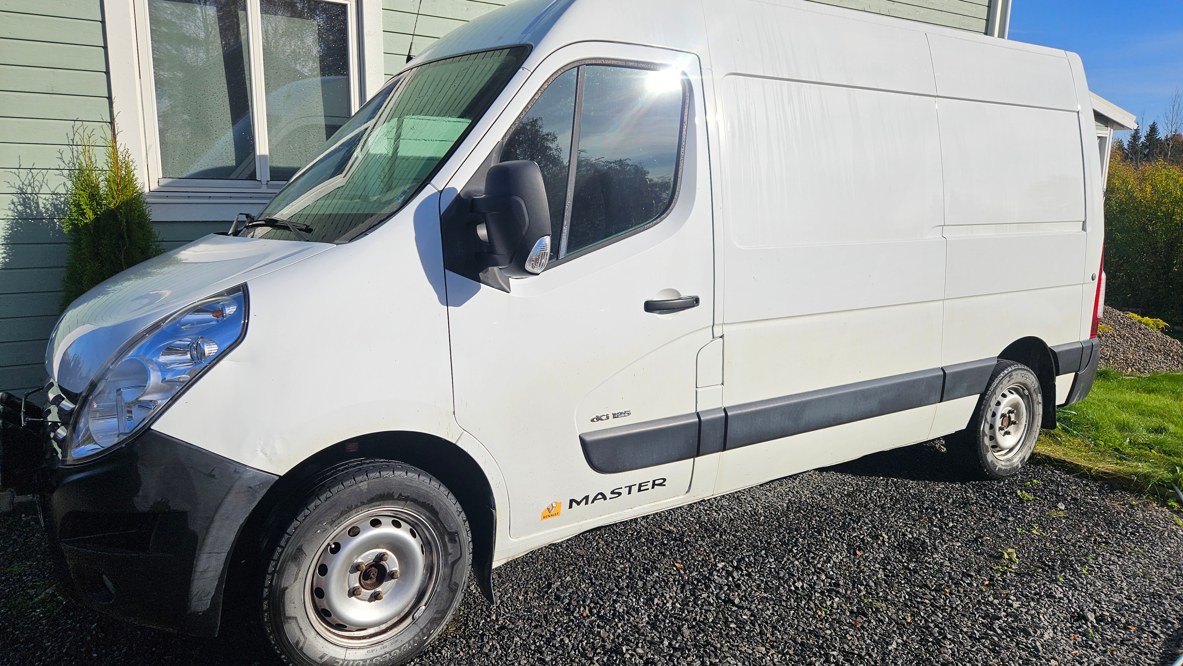 Renault Master 3.5 T 2.3 dCi Manuell 2012, bild 2/4