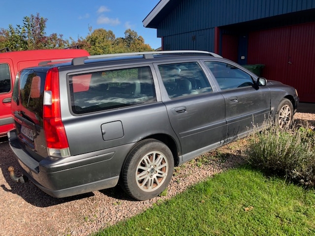 Volvo V70 2.4D Manuell 2006, bild 2/4