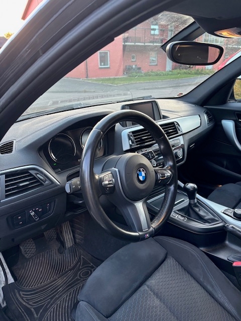 BMW 118 i 5-dörrars Manuell 2018, kuva 5/7