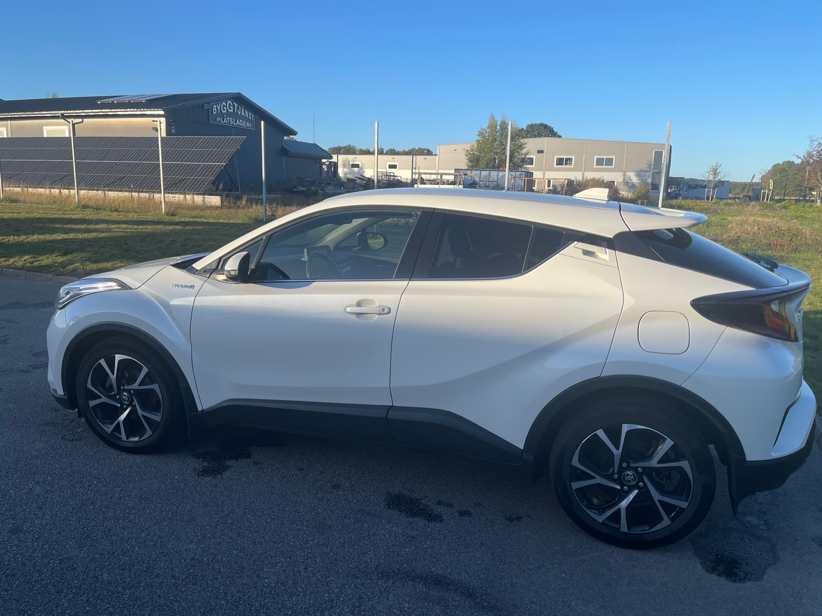 Toyota C-HR Hybrid CVT 2021, bild 4/9