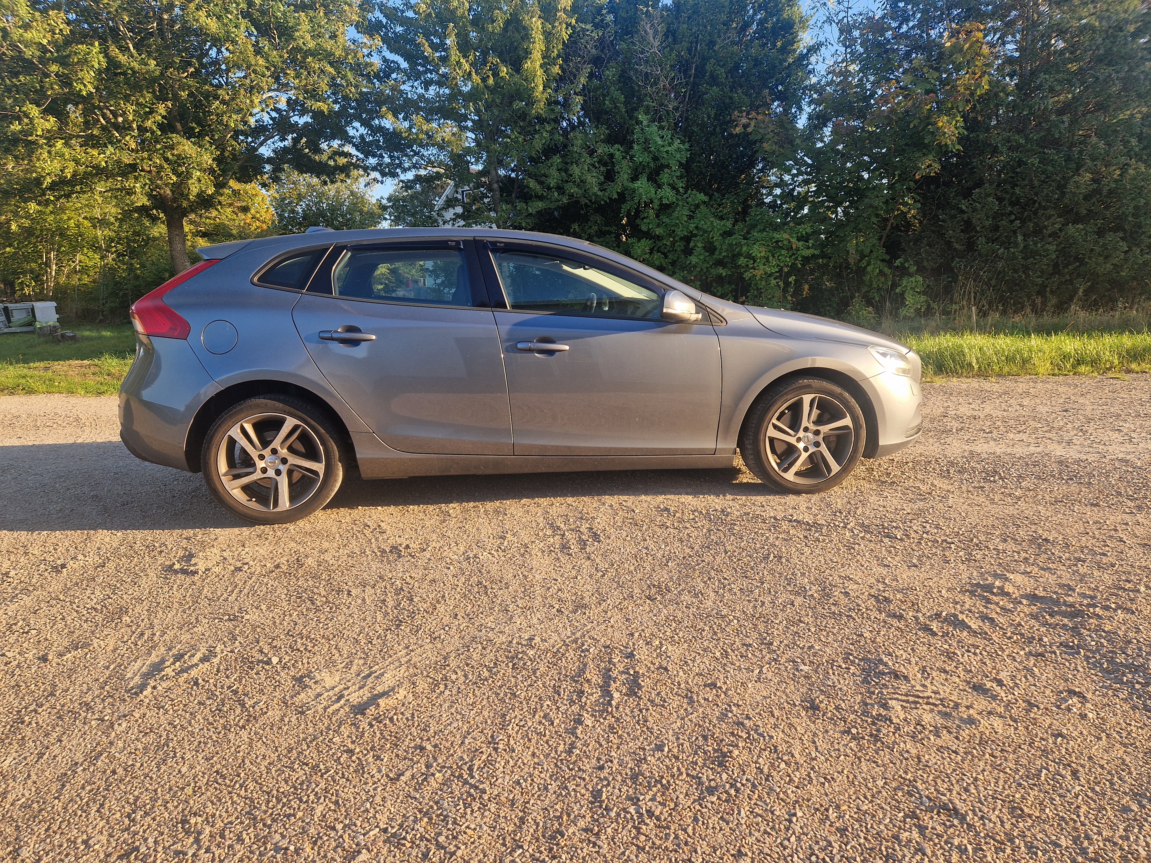 Volvo V40 D2 Geartronic 2017, bild 3/10