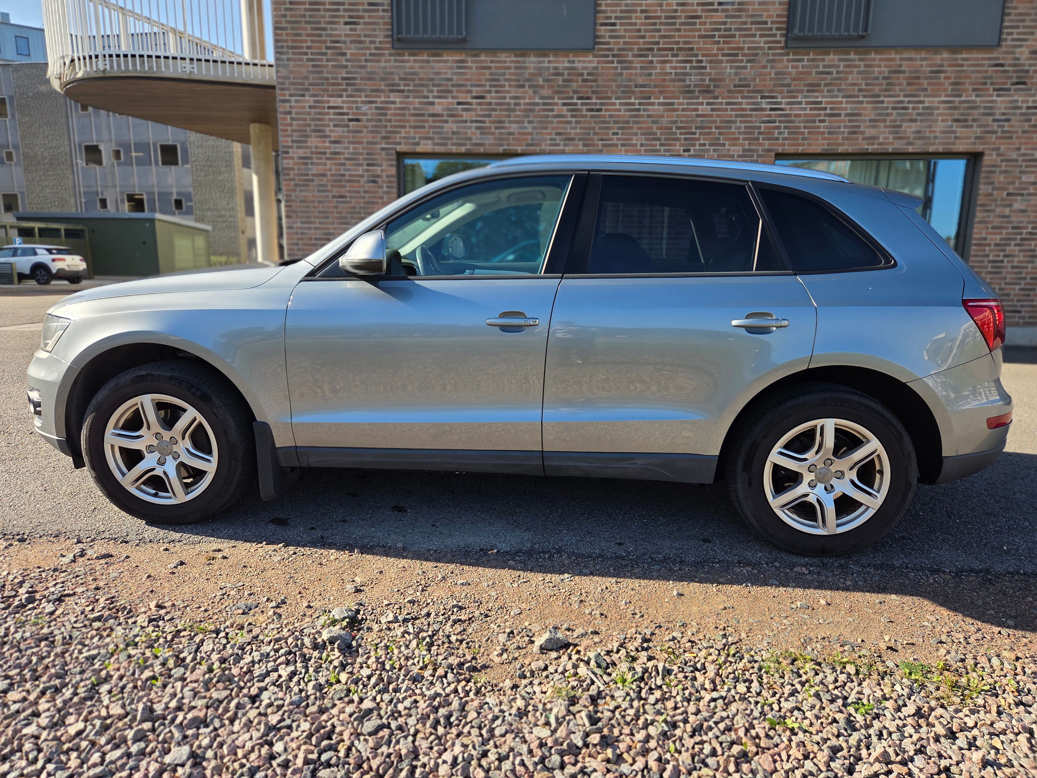 Audi Q5 2.0 TDI quattro Manuell 2011, bild 4/10