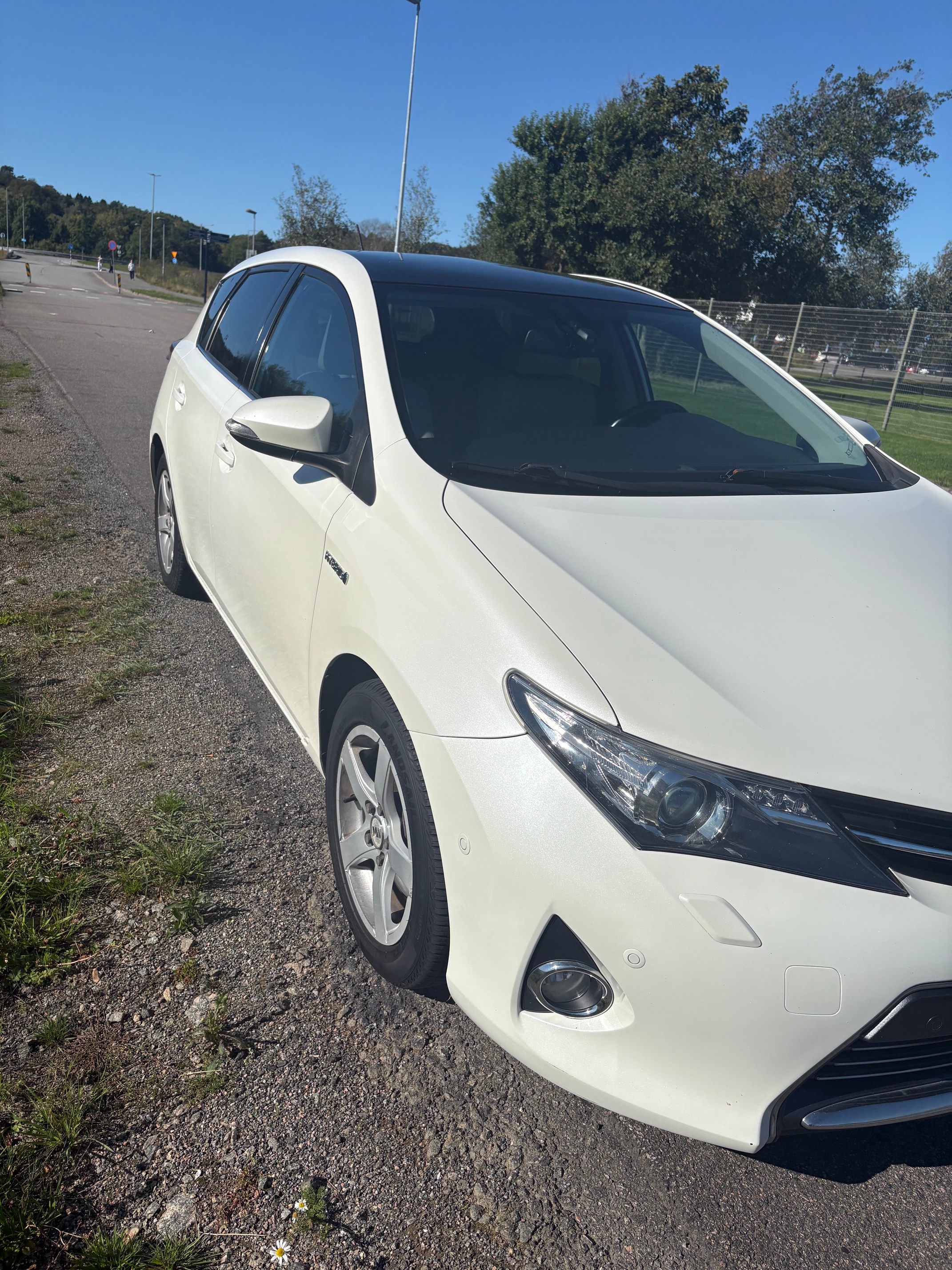 Toyota Auris Hybrid e-CVT 2013, bild 3/10