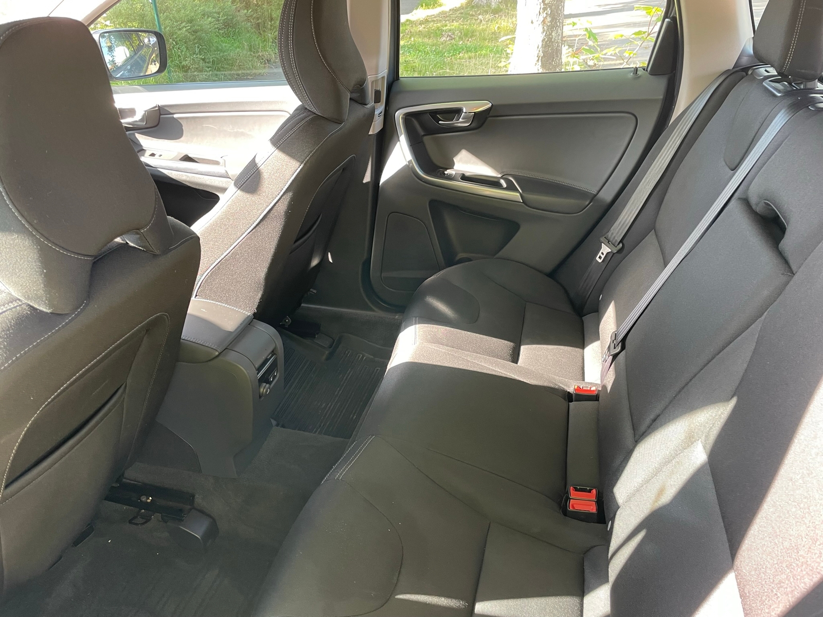 Volvo XC60 D3 Manuell 2017, bild 4/8