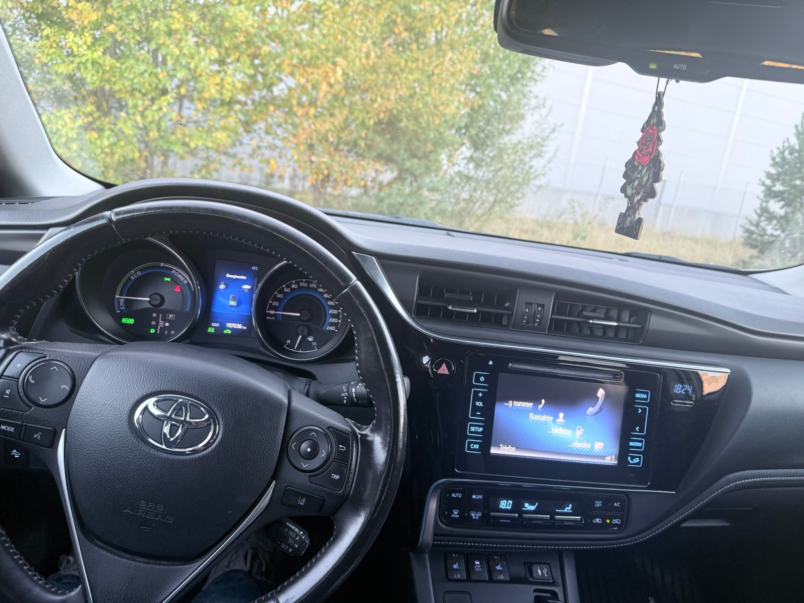 Toyota Auris Touring Sports Hybrid e-CVT 2015, bild 3/10