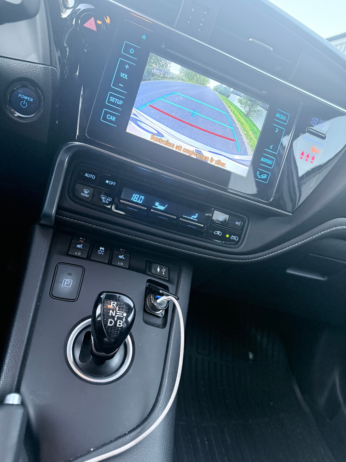 Toyota Auris Touring Sports Hybrid e-CVT 2015, bild 4/10