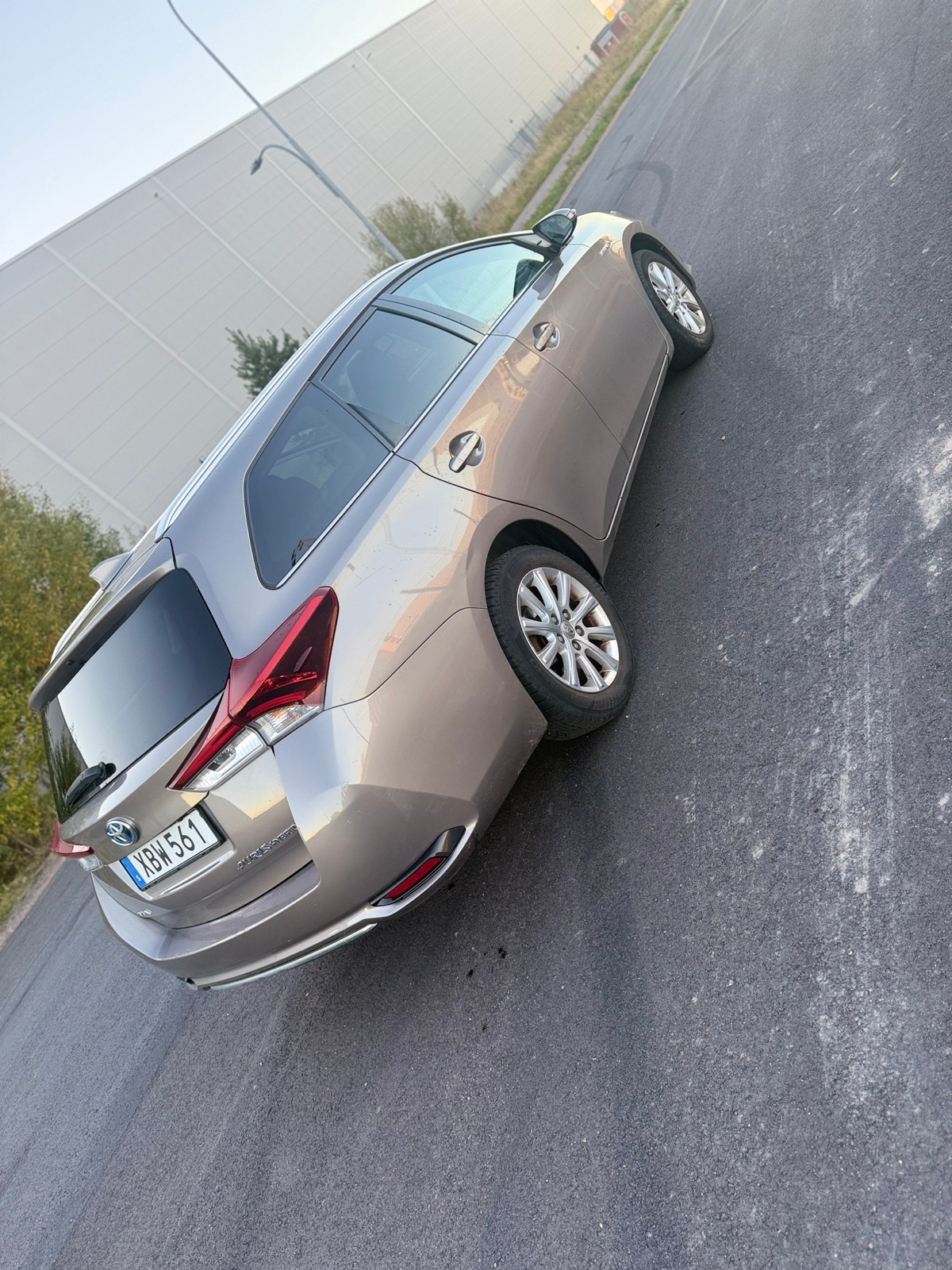 Toyota Auris Touring Sports Hybrid e-CVT 2015, bild 6/10