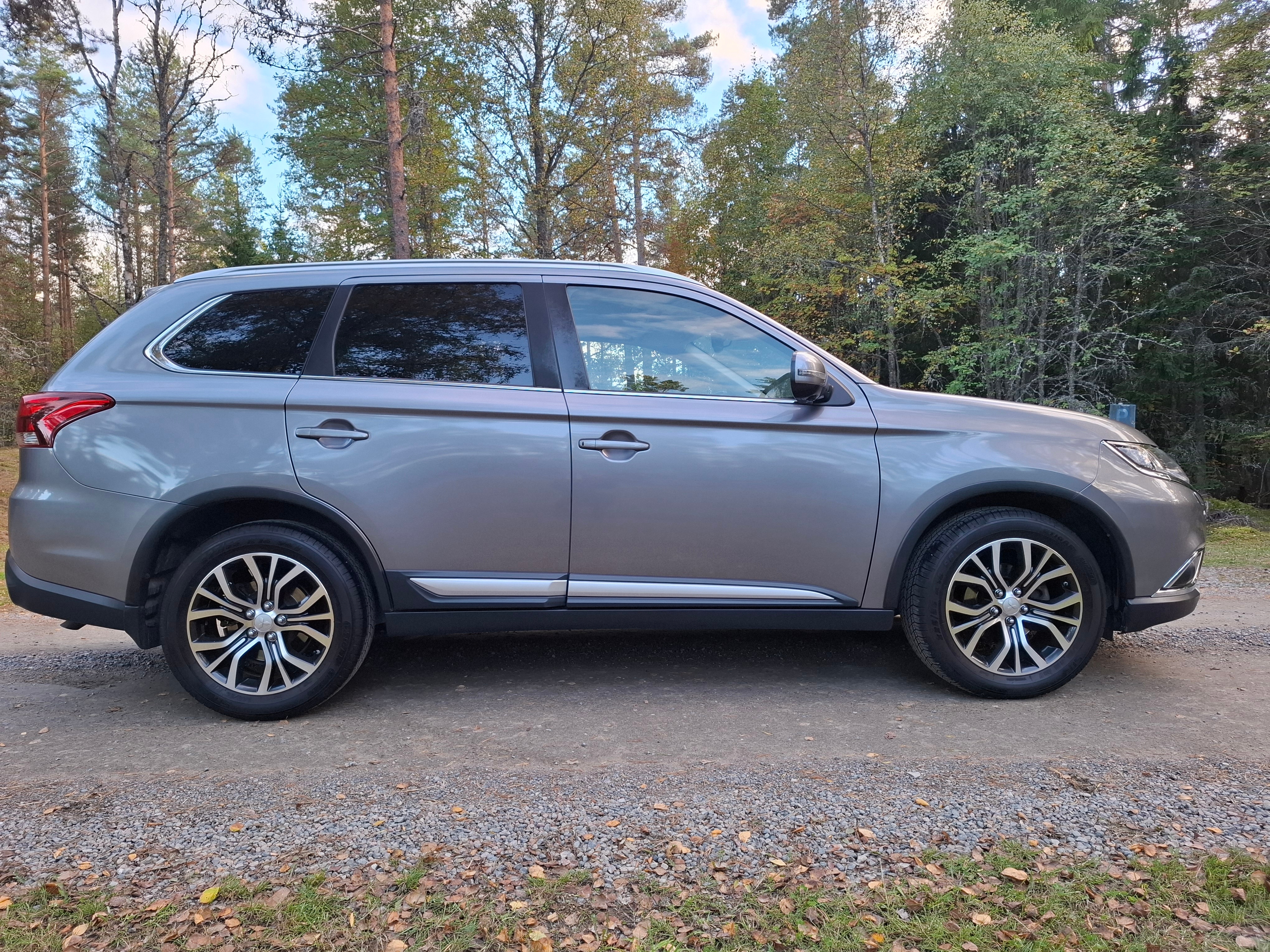 Mitsubishi Outlander 2018, bild 3/10