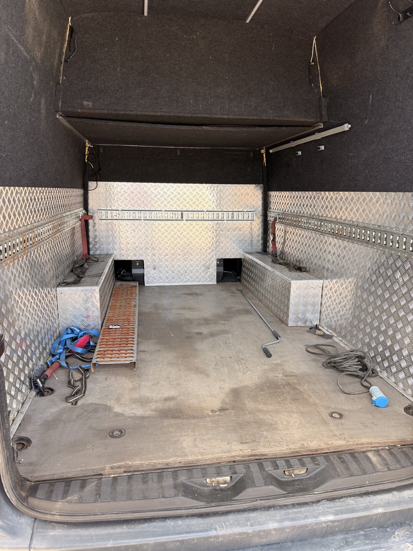 Volkswagen Crafter 35 2.0 TDI Manuell 2015, bild 6/6